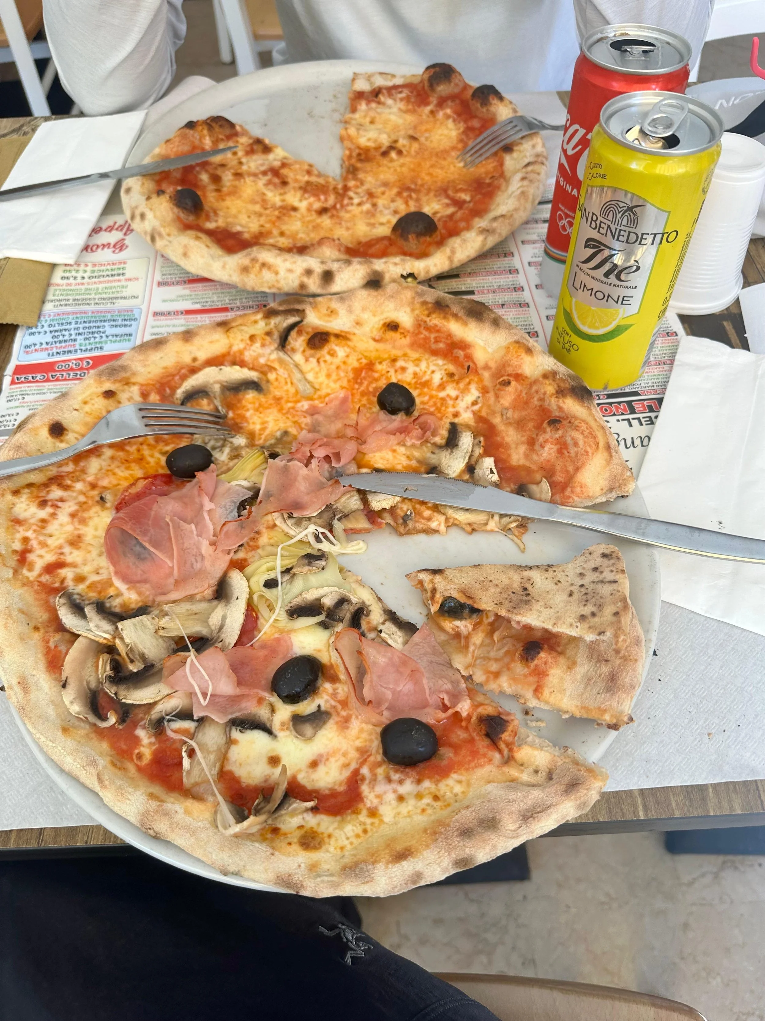 tour de mont blanc girls on tour courmayeur pizza.jpg