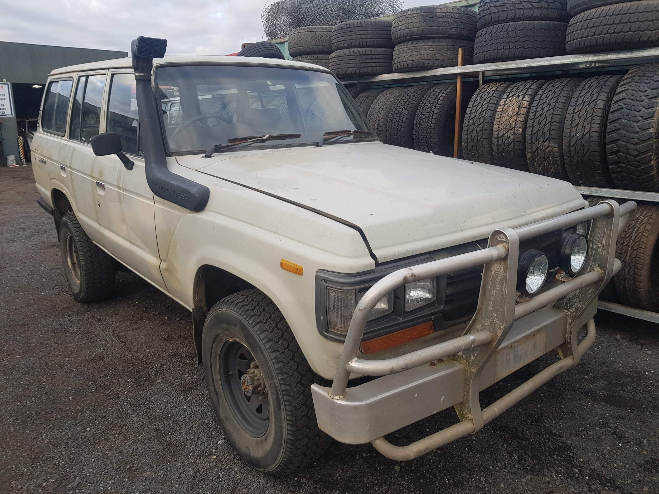 TOYOTA LANDCRUISER FJ62