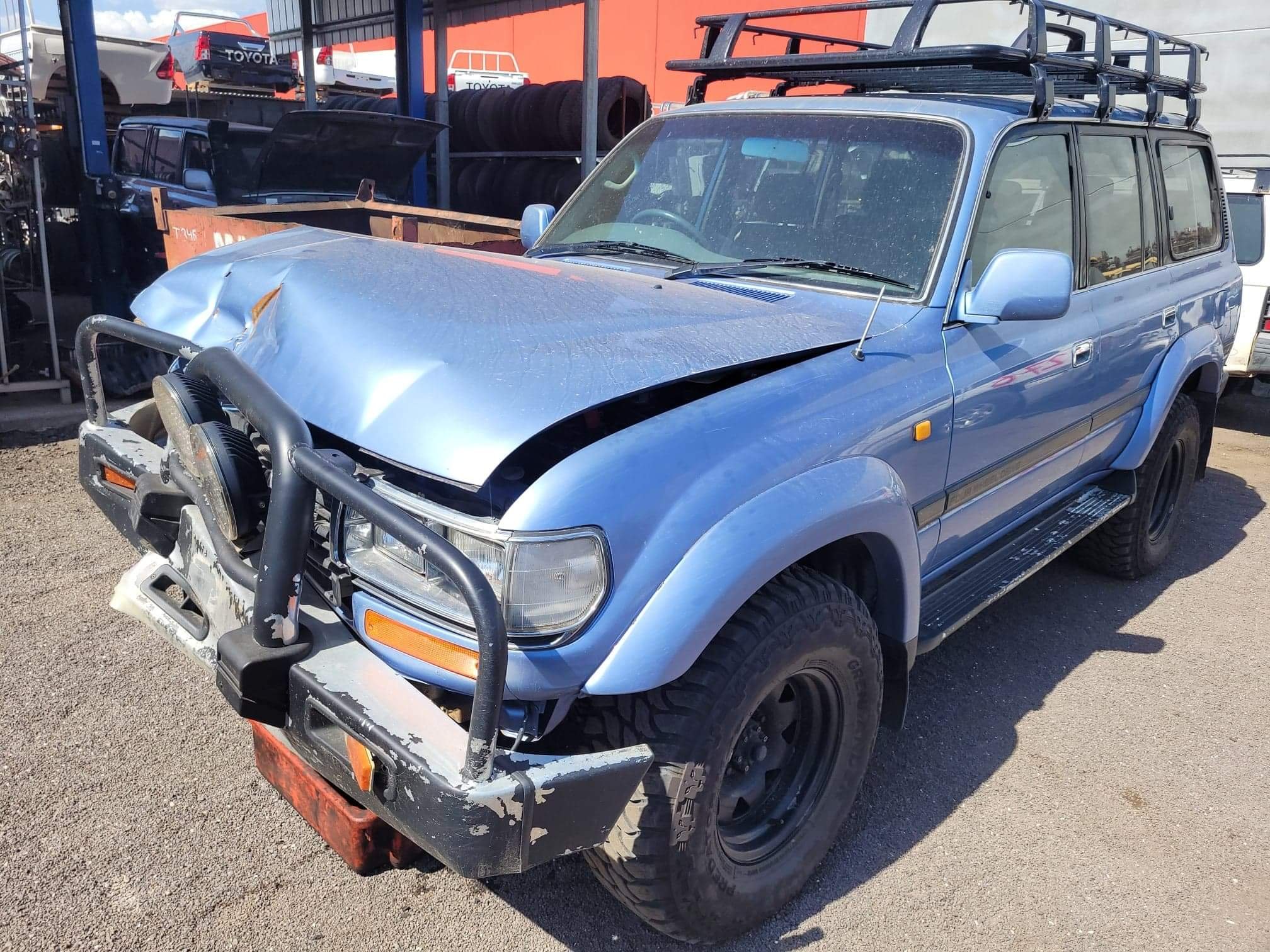 TOYOTA LANDCRUISER FZJ80