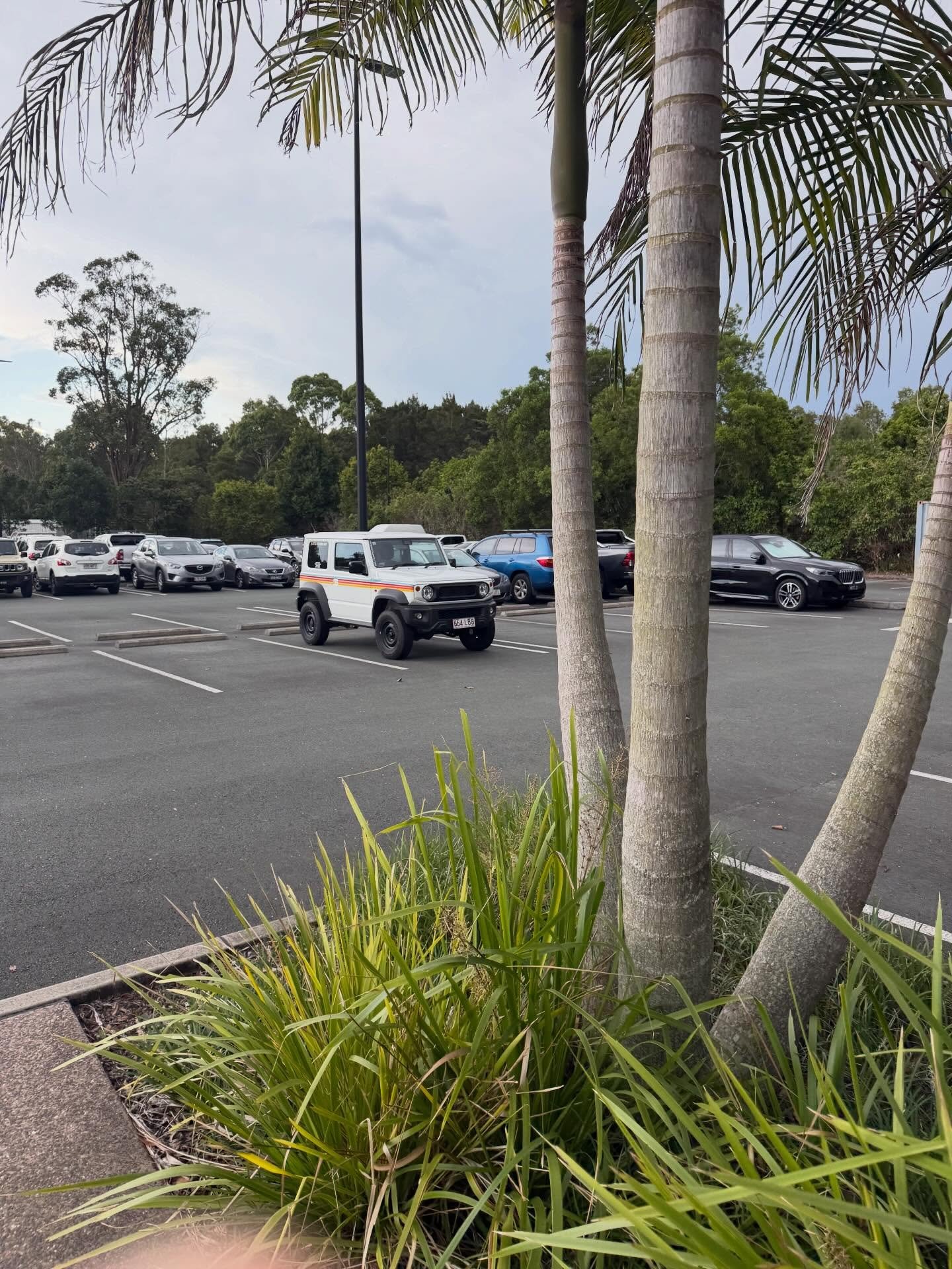 Car park full of boring cars except 1 🤝😏