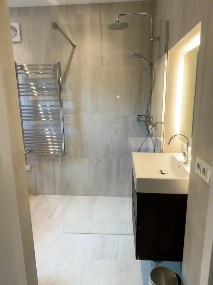 From outdated to outstanding! 🔥

We completely modernized this bathroom from top to bottom:

- Smart layout redesign for better space &amp; comfort
- New HR++ double-glass window &amp; fresh paint for a bright, clean look
- High-end fixtures &amp; f