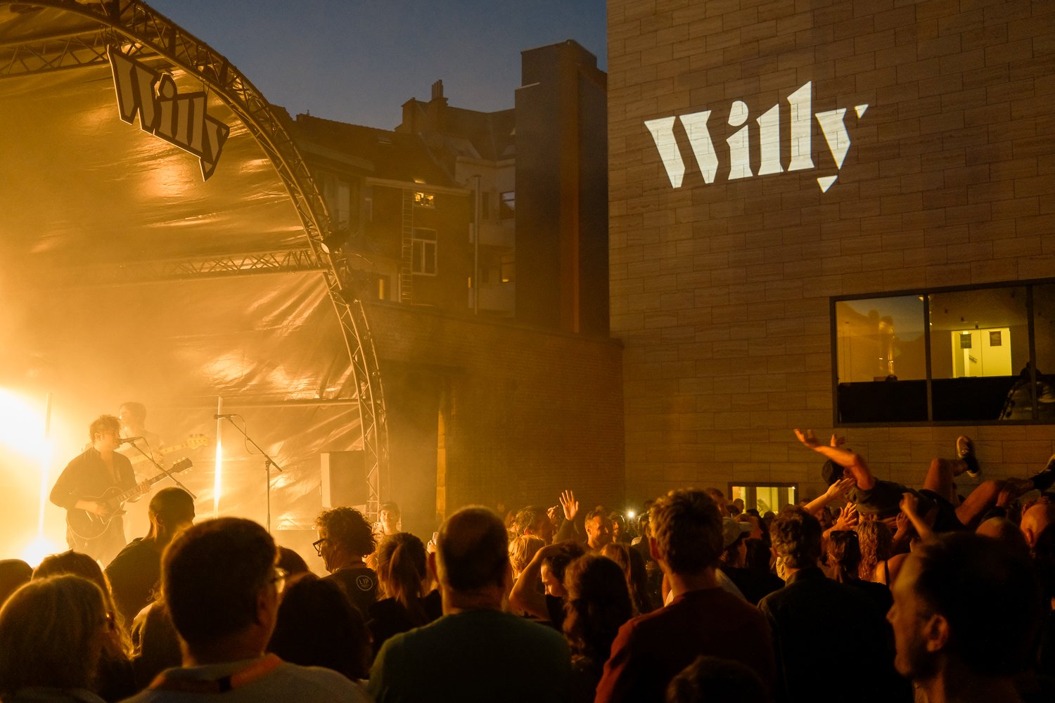 225. Willy & Zn.