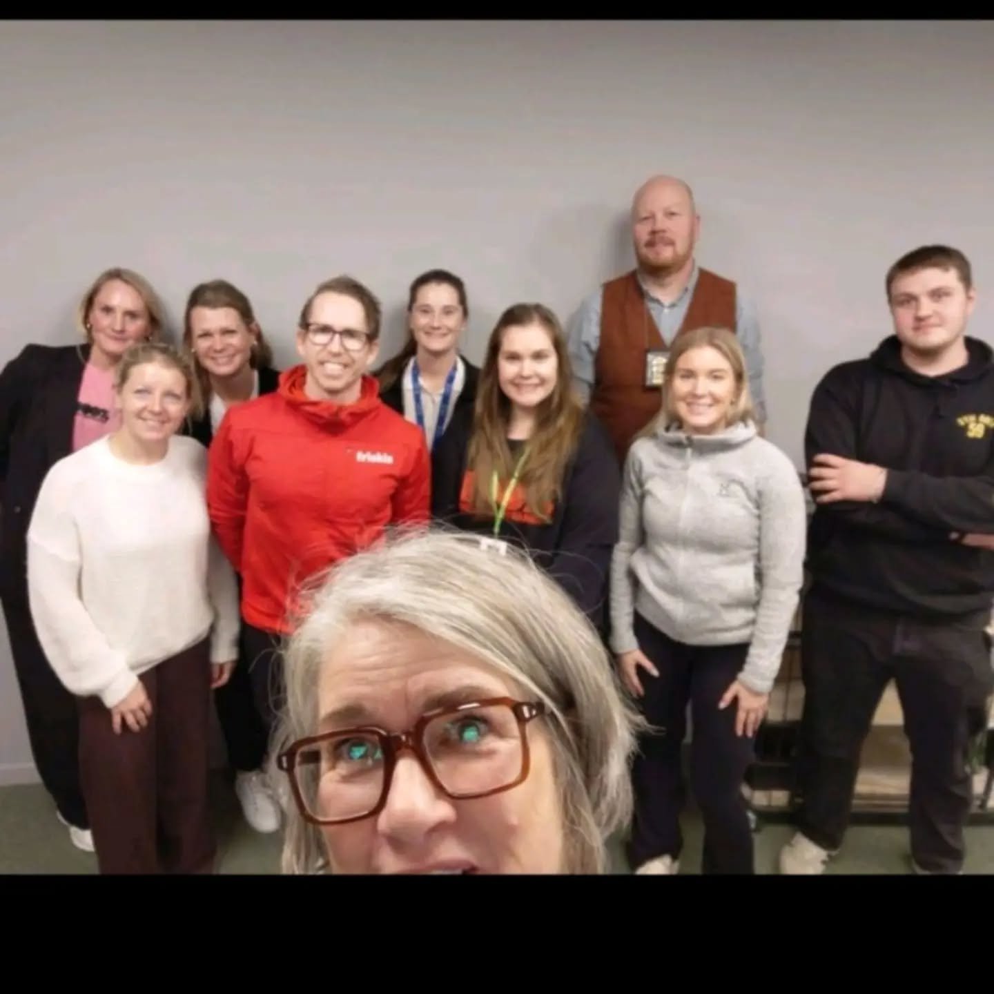 &Ouml;stersund levererade inte bara en str&aring;lande och viktig konferens 💙- vi fick ocks&aring; &auml;ran att delta p&aring; l&auml;nstr&auml;ffen tillsammans med gym fr&aring;n hela l&auml;net och presentera v&aring;rt arbete med metoden 100 % R
