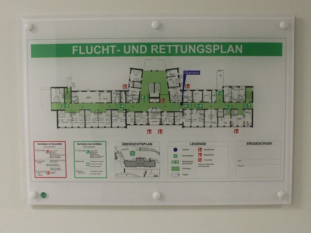 Schild_Flucht_und_Rettungsplan.jpeg