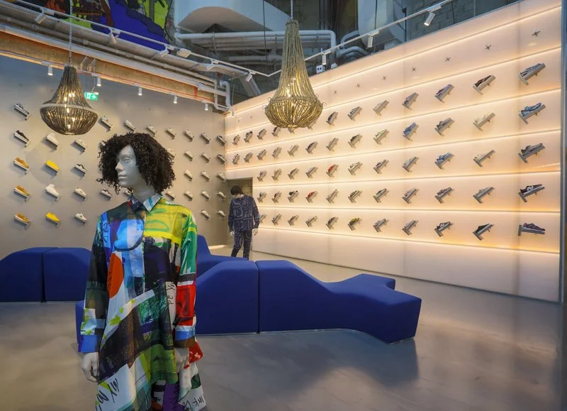 How technology is transforming luxury retail