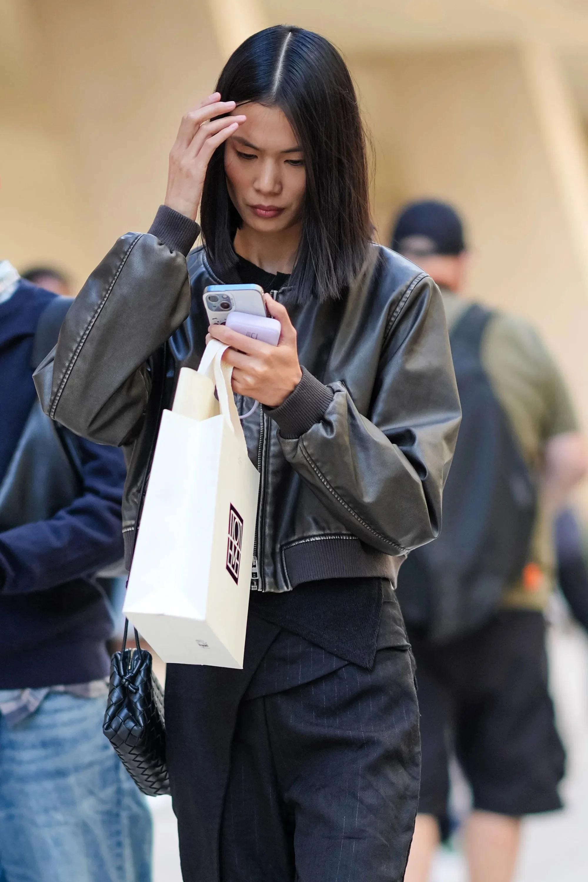 Google shakes up shopping with generative AI