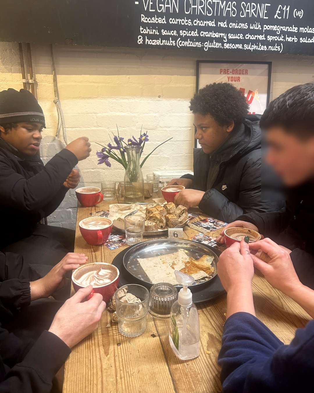 ✨ New Regents College Year 10 students had a baking adventure at @thedustyknuckle bakery 🍞! 

From the kitchen 🥐 to the office, they explored roles &amp; got hands-on experience 🍪. 

Read the blog 🔗 in bio.

If you are an organisation interested 