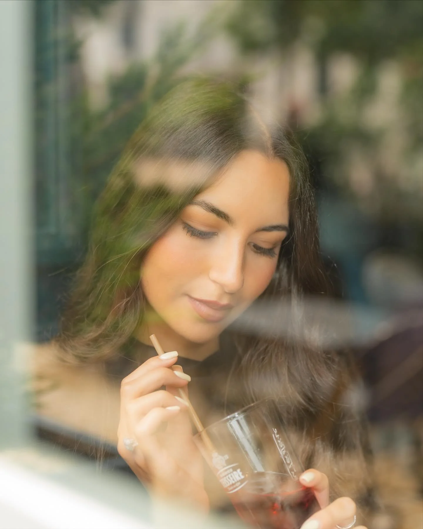 Portrait de Dana 
@danahaidaar 

Couleur ou noir et blanc? 

MUA @celiaburtin.makeup 
@comitemissgrandlyonoff 

#portrait #portraitphotography #portraitelegance #photographelyonnaise #portraitlyon #lyonnaise #shootinglyon