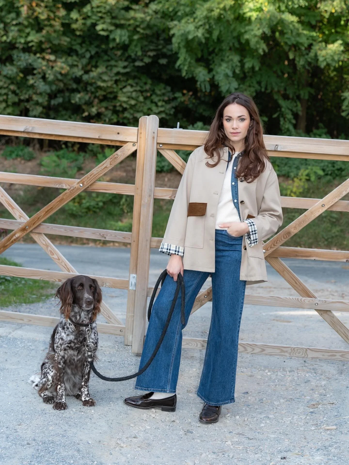 Cr&eacute;er des images intemporelles, peu importe la saison 🍂

Il y a des shootings qu&rsquo;on a envie de revivre encore. Retour sur ce shooting automnal aux tons chaleureux pour @maisonmorgankirch dans cette superbe &eacute;curie @ecuries.axeldel