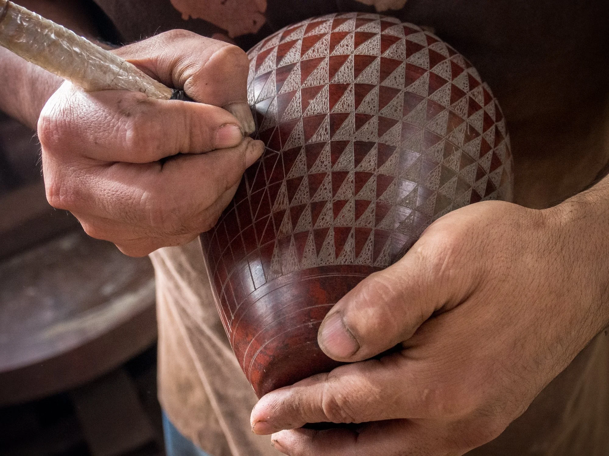 nicaragua-photo-tour-pueblos-blancos-pottery-carving.jpg