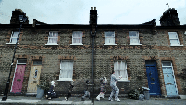 THE SUN 'Holiday Ready' 60 UK AGENCY HD-low.gif