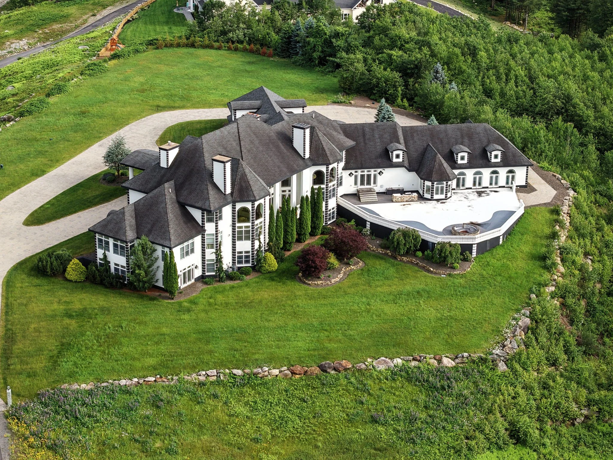 8-web-or-mls-NewBostonExteriors-07.jpg