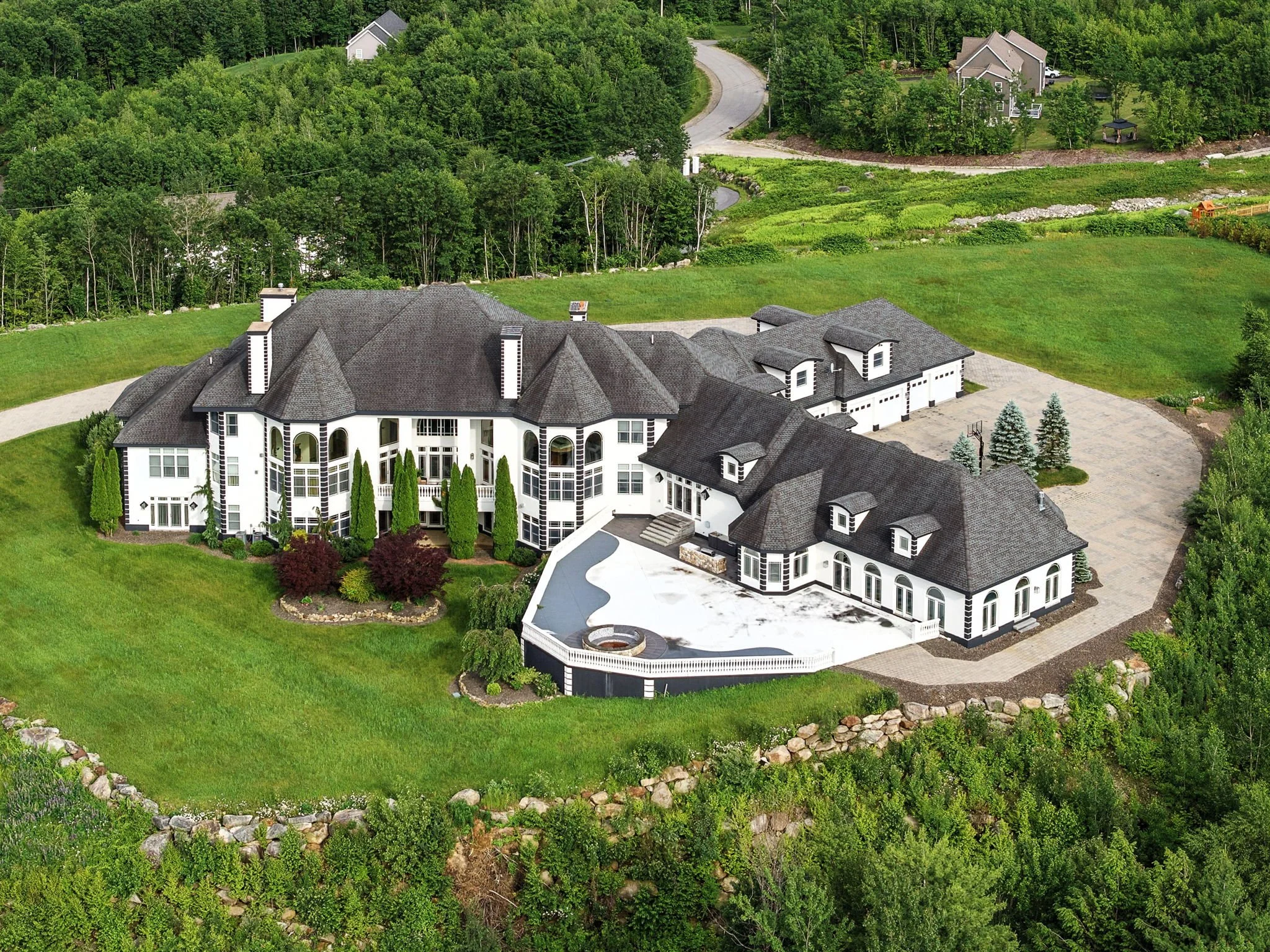 10-web-or-mls-NewBostonExteriors-09.jpg