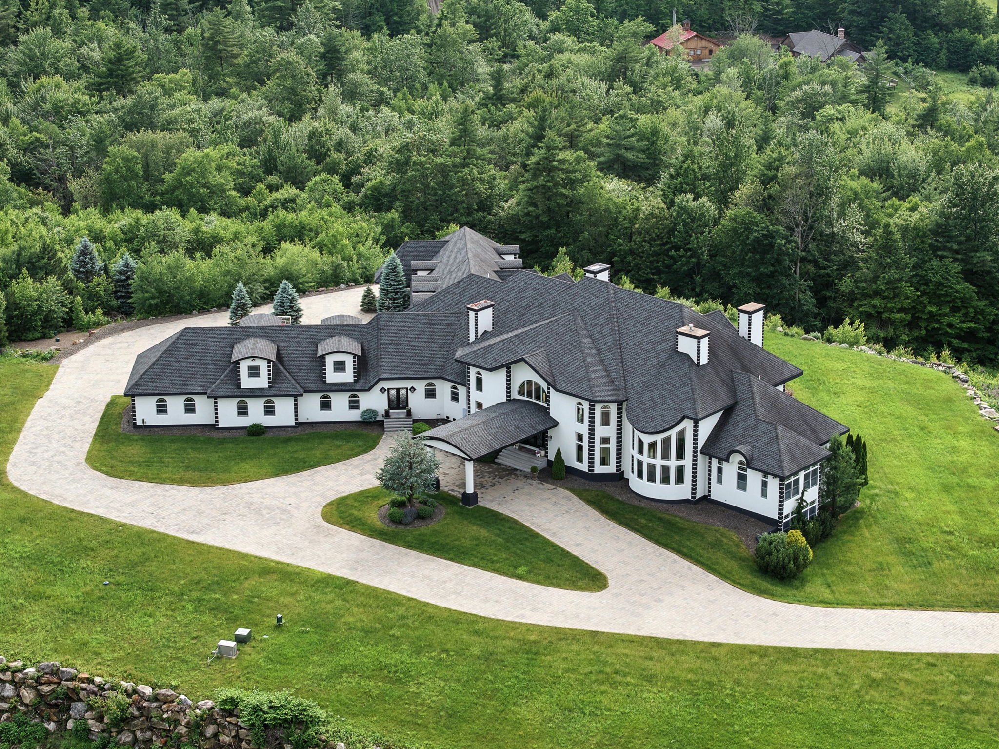 4-web-or-mls-NewBostonExteriors-03.jpg