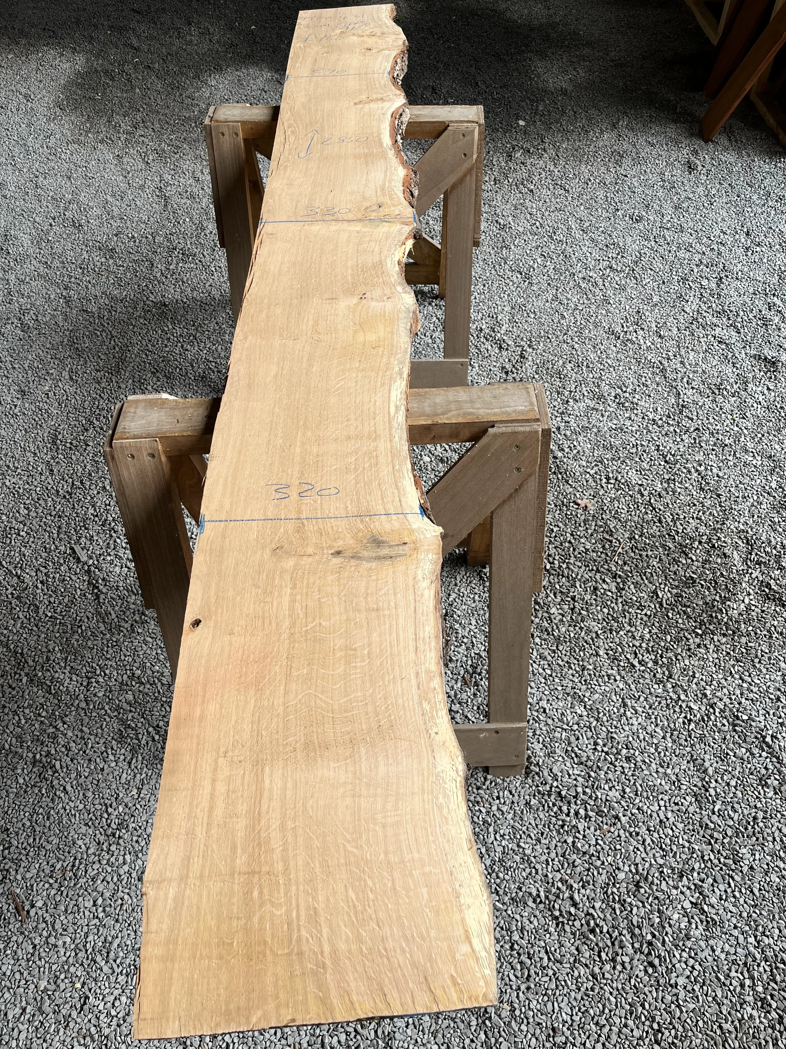 Pippy Oak 1 Square / 1 Live Edge Board 30mm