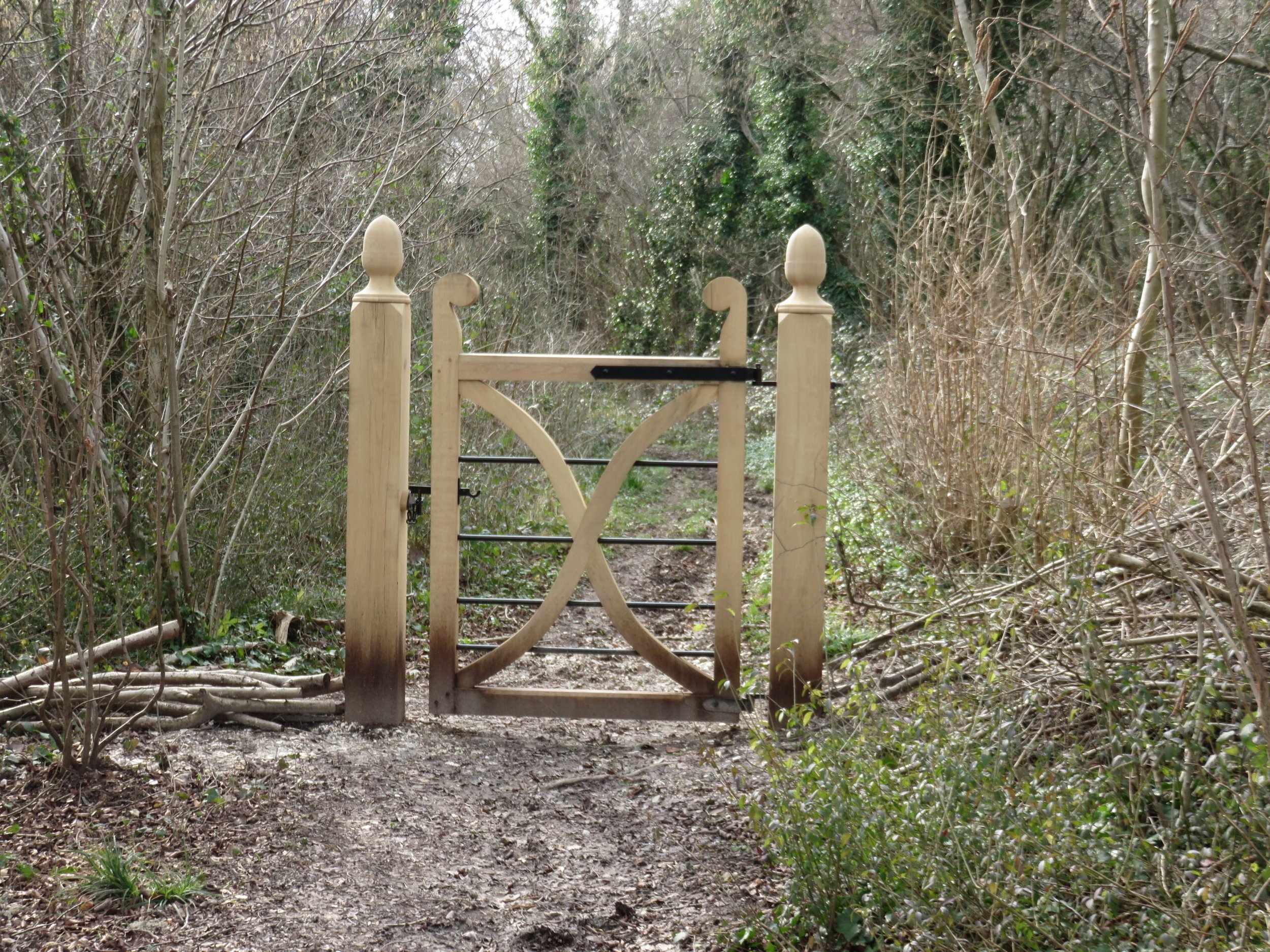 Oak single gate.jpg