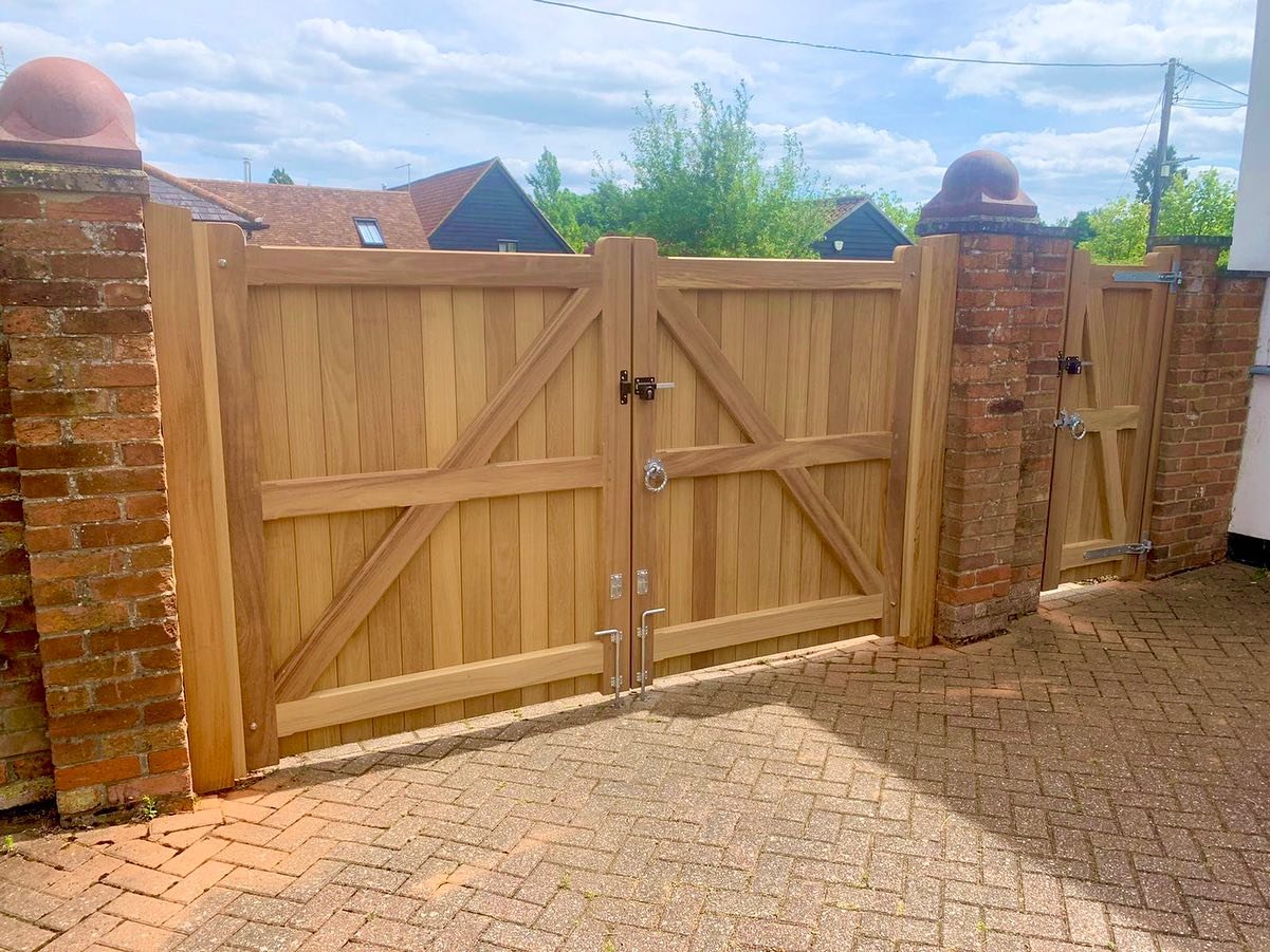 Straight Manor Gate_GATE.jpg