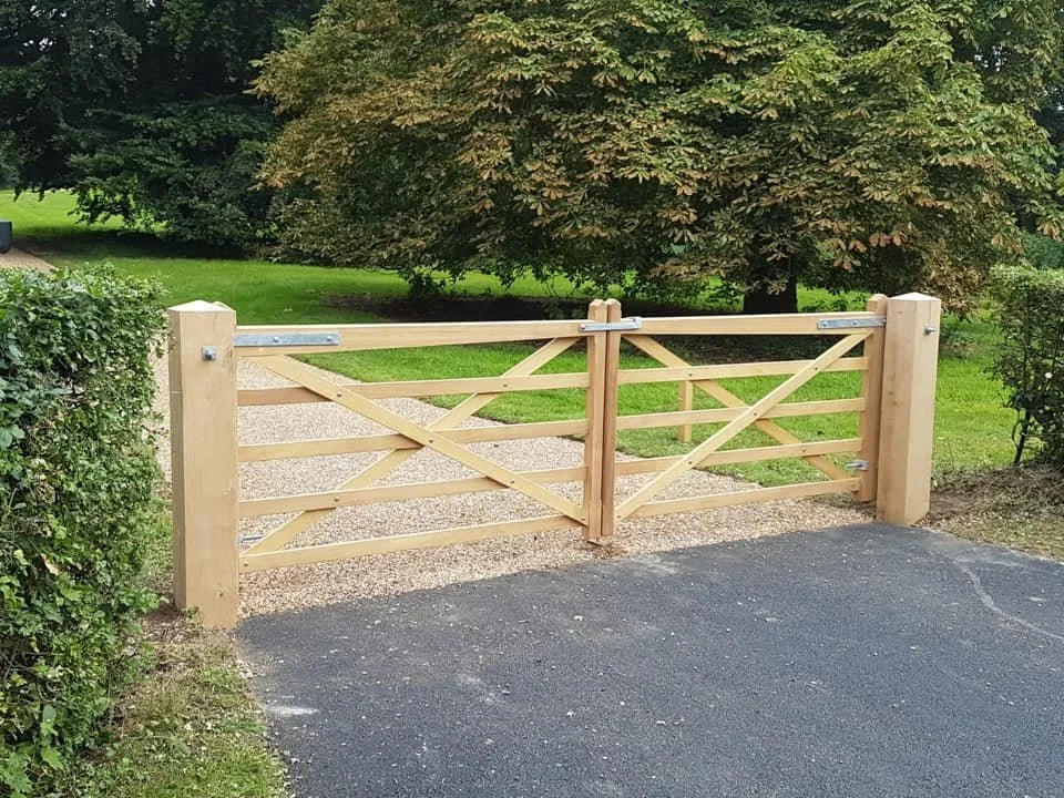 Five Bar Diamond Braced Gate.jpg
