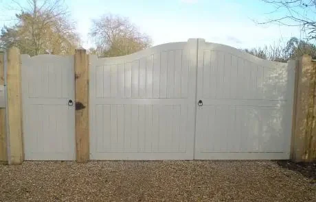 Painted Convex Top Gates with Pedestrian Gate _GATE.jpg