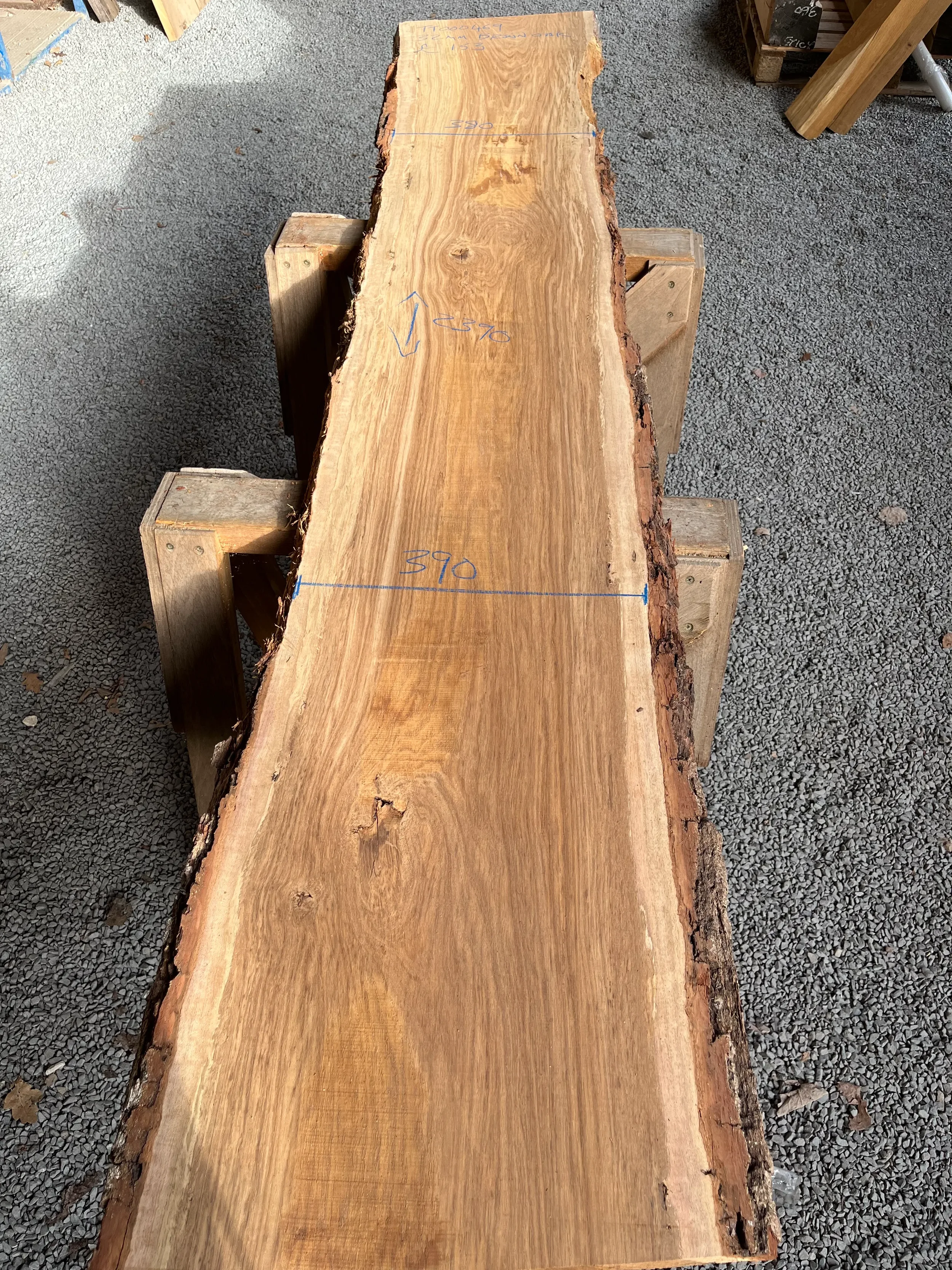Brown Oak Live Edge Board 32mm
