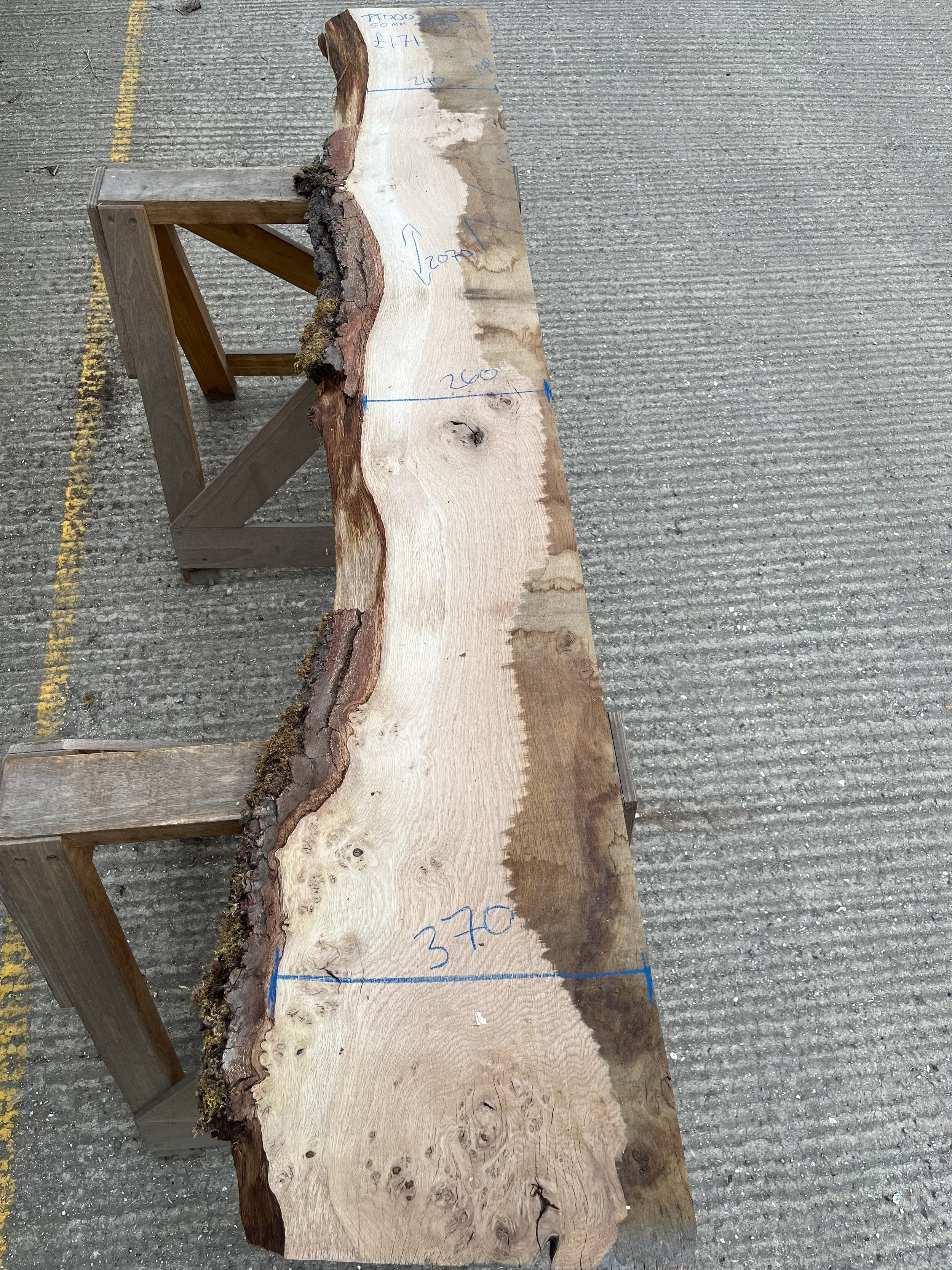 Pippy Oak 1 Square / 1 Live Edge Board 50mm