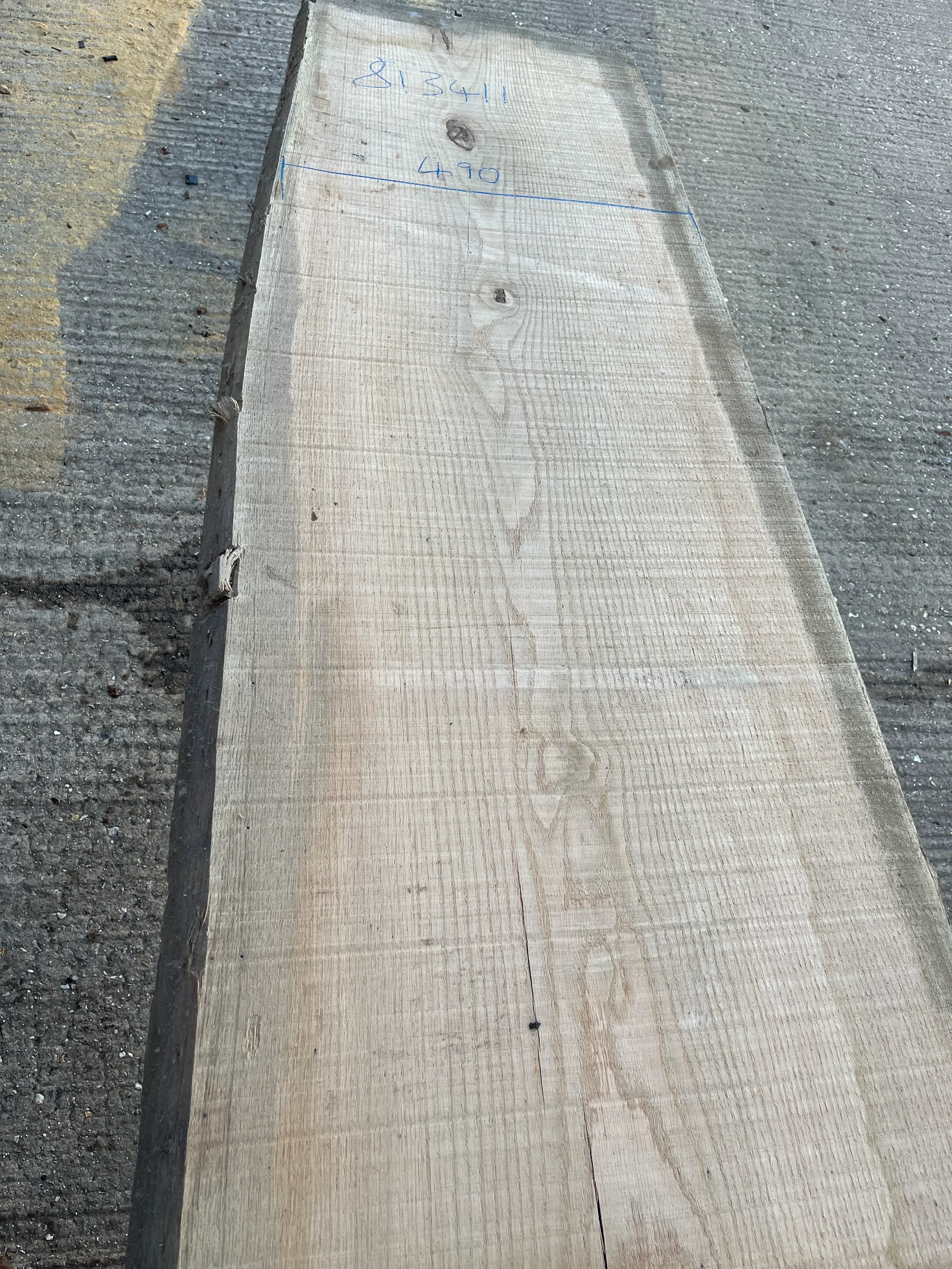 Red oak live edge board 813411 2.webp