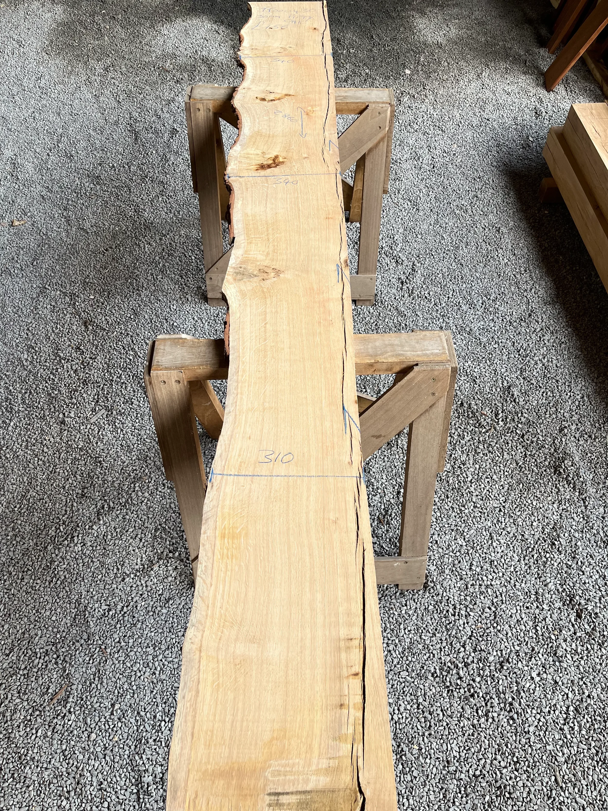 Pippy Oak 1 Square / 1 Live Edge Board 30mm