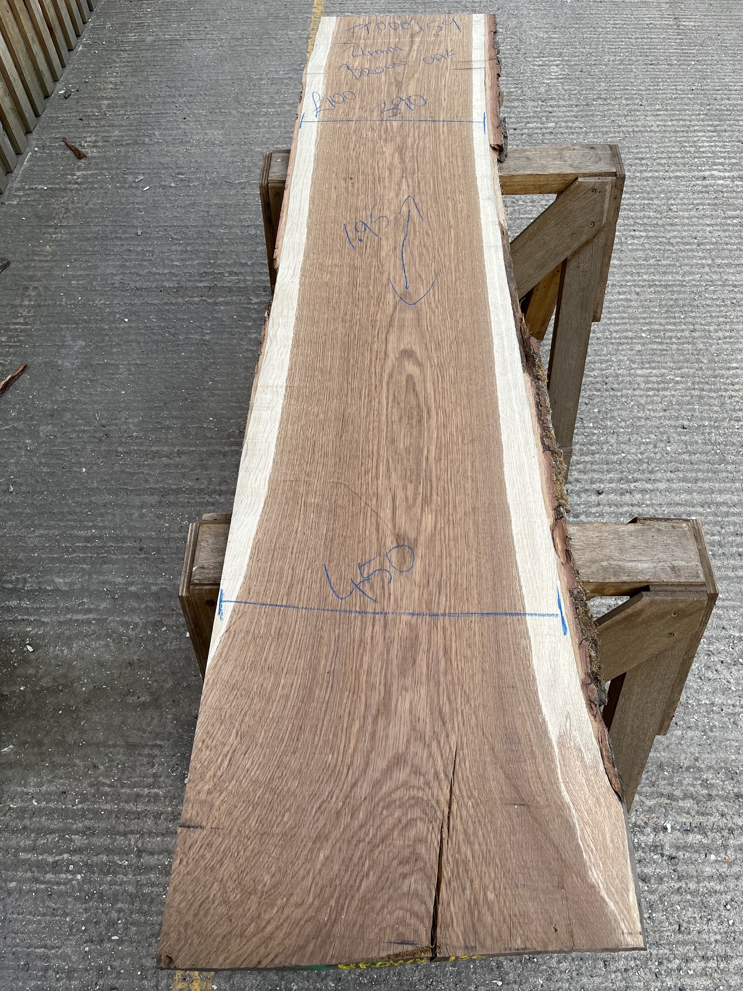 Brown oak live edge board tt000159.jpeg