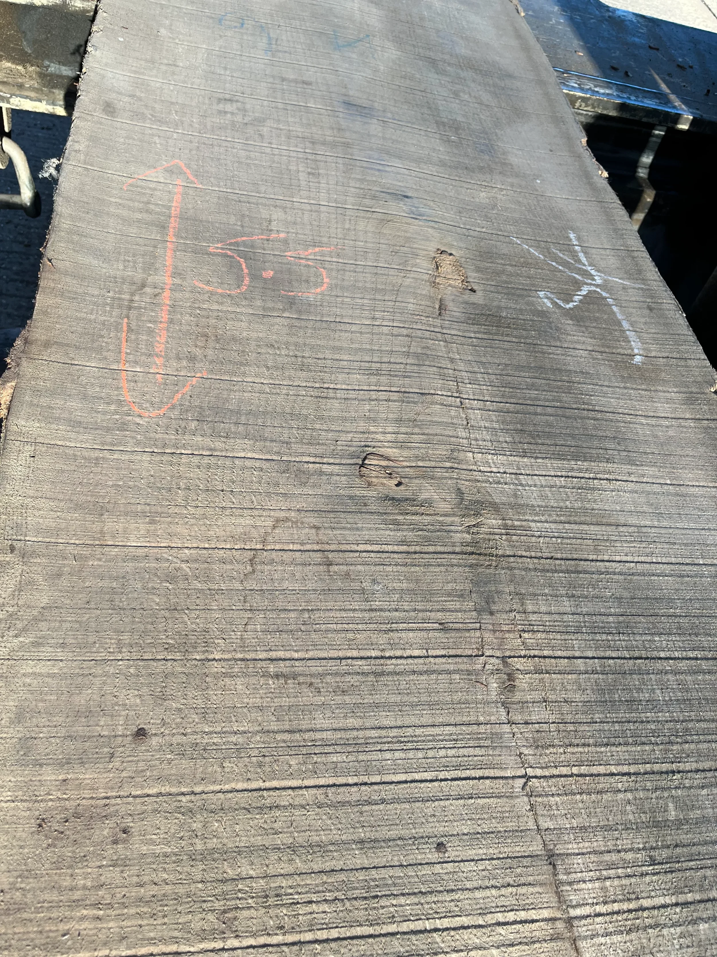 Red oak live edge board 813413 3.webp