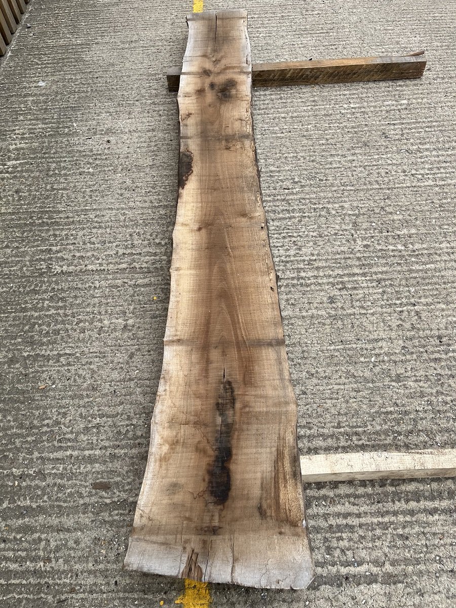Live edge walnut 820761.jpeg