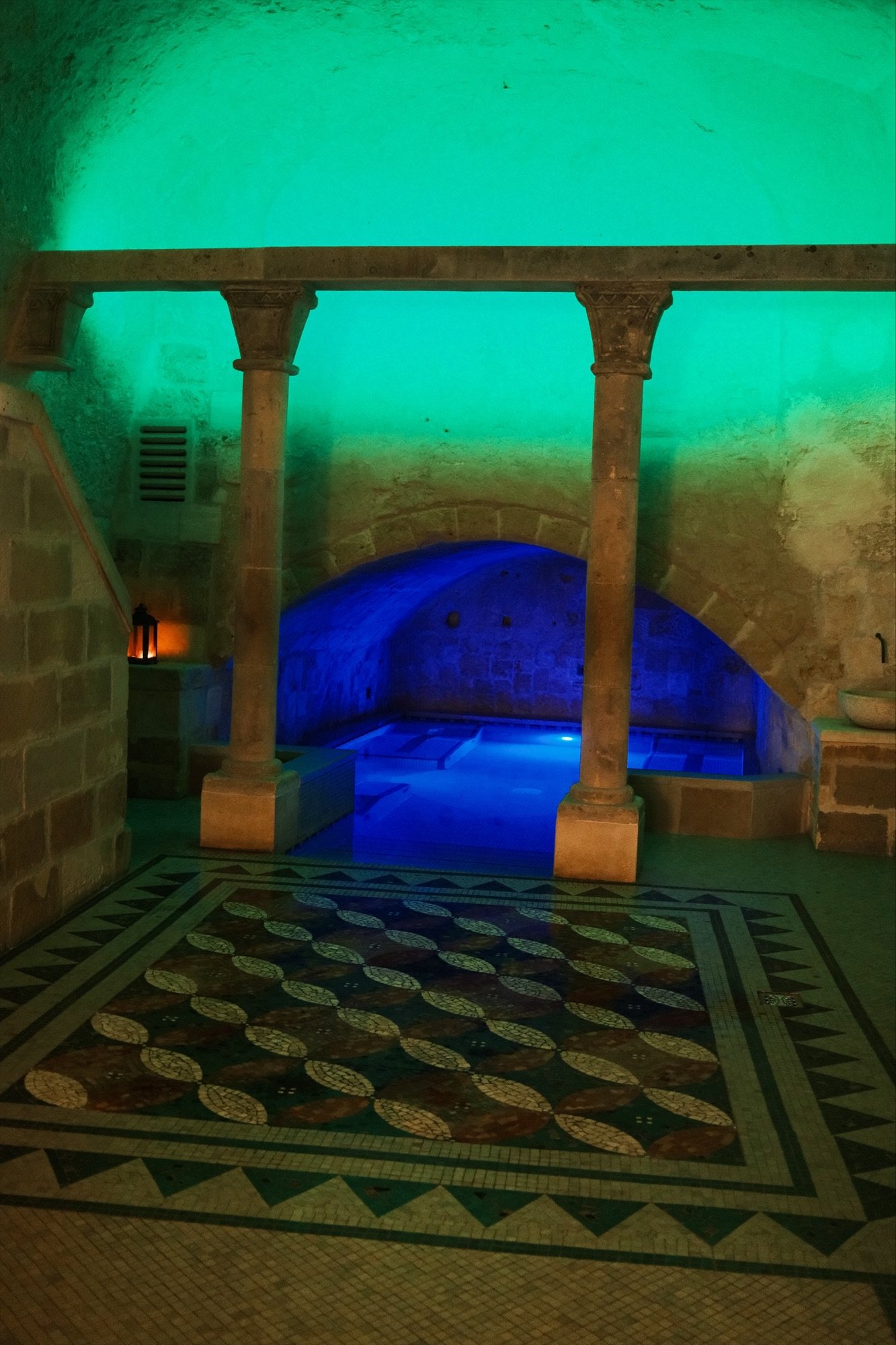 hotels-080.jpg