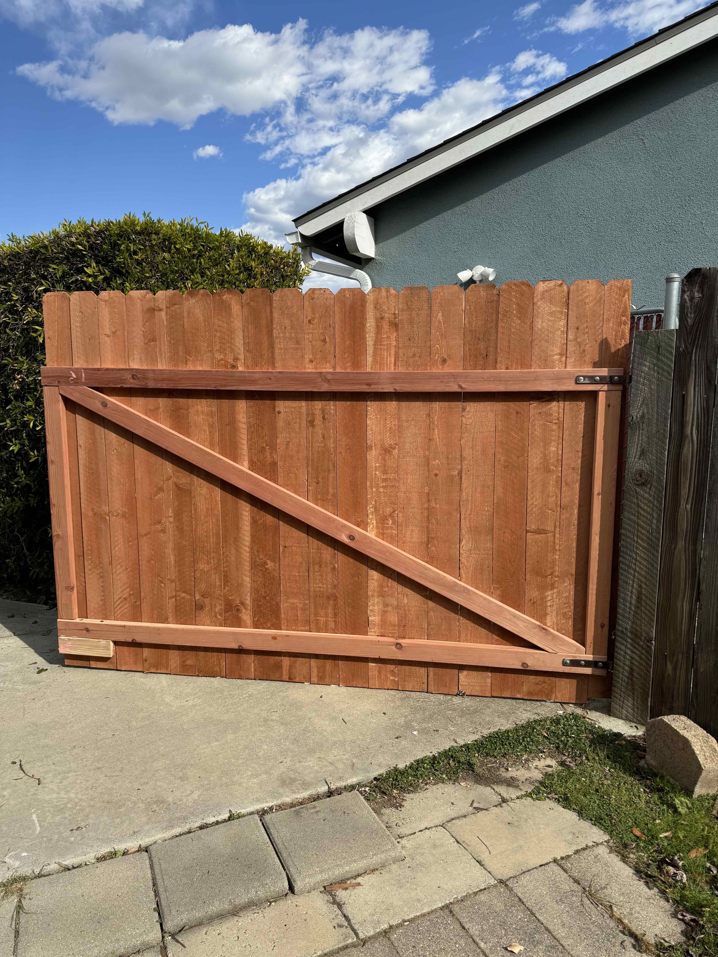 Large Gate Build and Install by Thousand Oaks handyman GSD Home Services