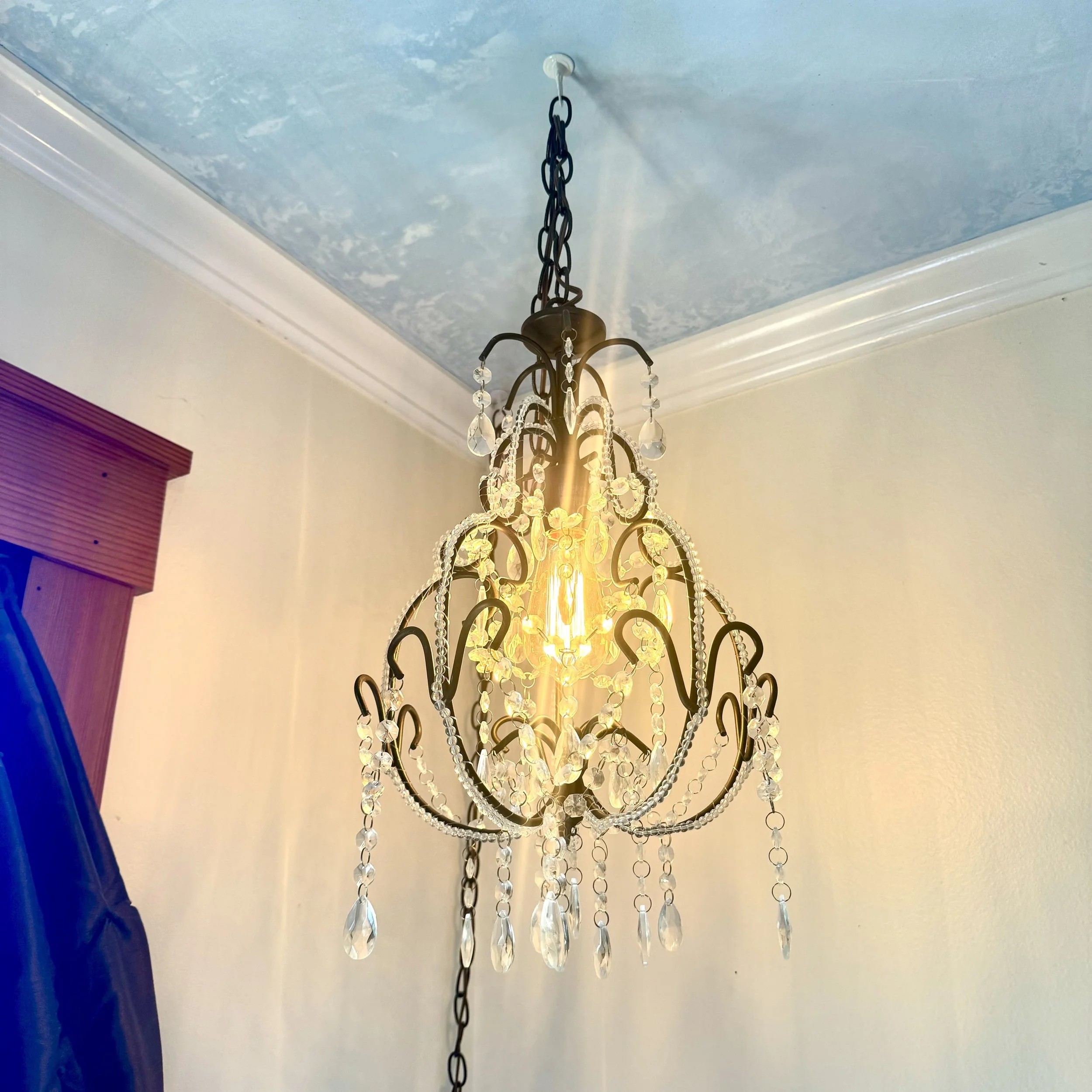 Hanging Light Installation by Thousand Oaks area handyman GSD Home Services