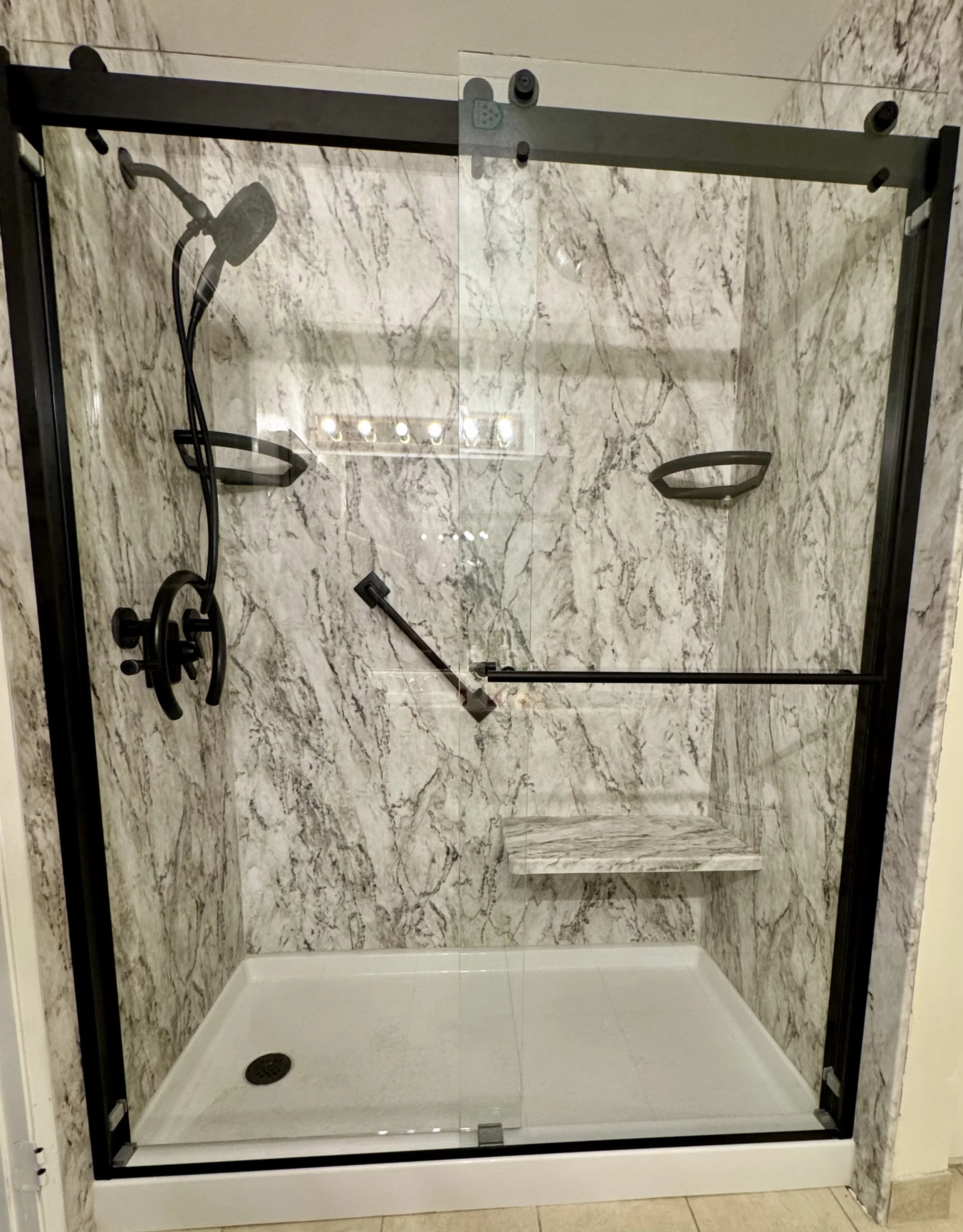 This Thousand Oaks homeowner needed a bathroom remodel to remove a tub and replace it with low curb shower. The entire process took just three days and was fully permitted and inspected by the City of Thousand Oaks. Thousand Oaks One Day Bath, One Da