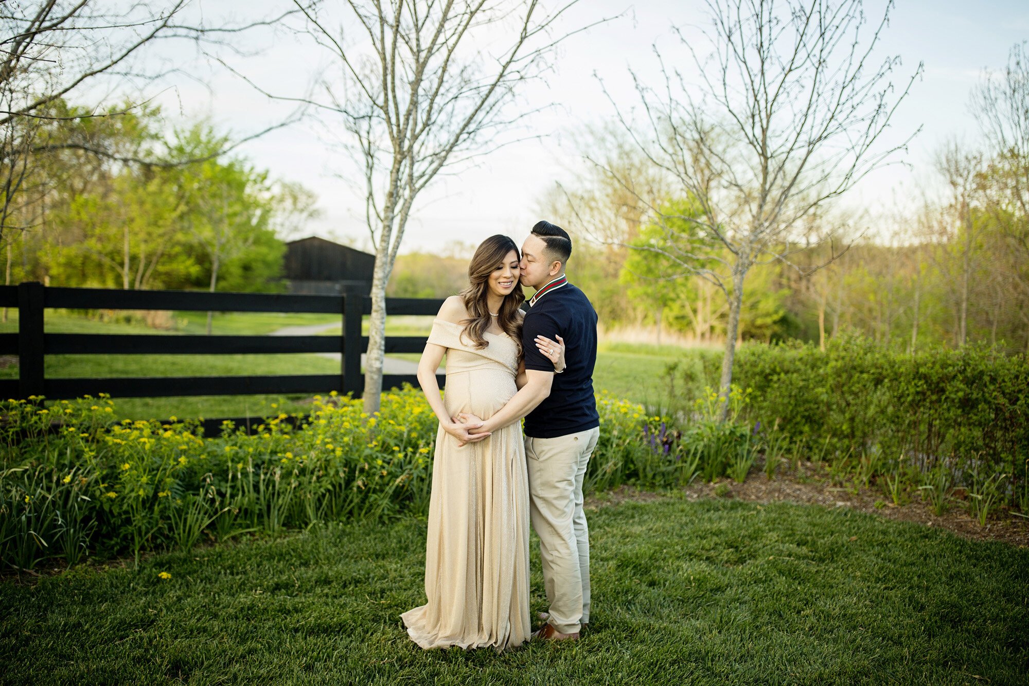 Seriously_Sabrina_Photography_Louisville_Kentucky_Summer_Maternity_Session_Nguyen_26.jpg