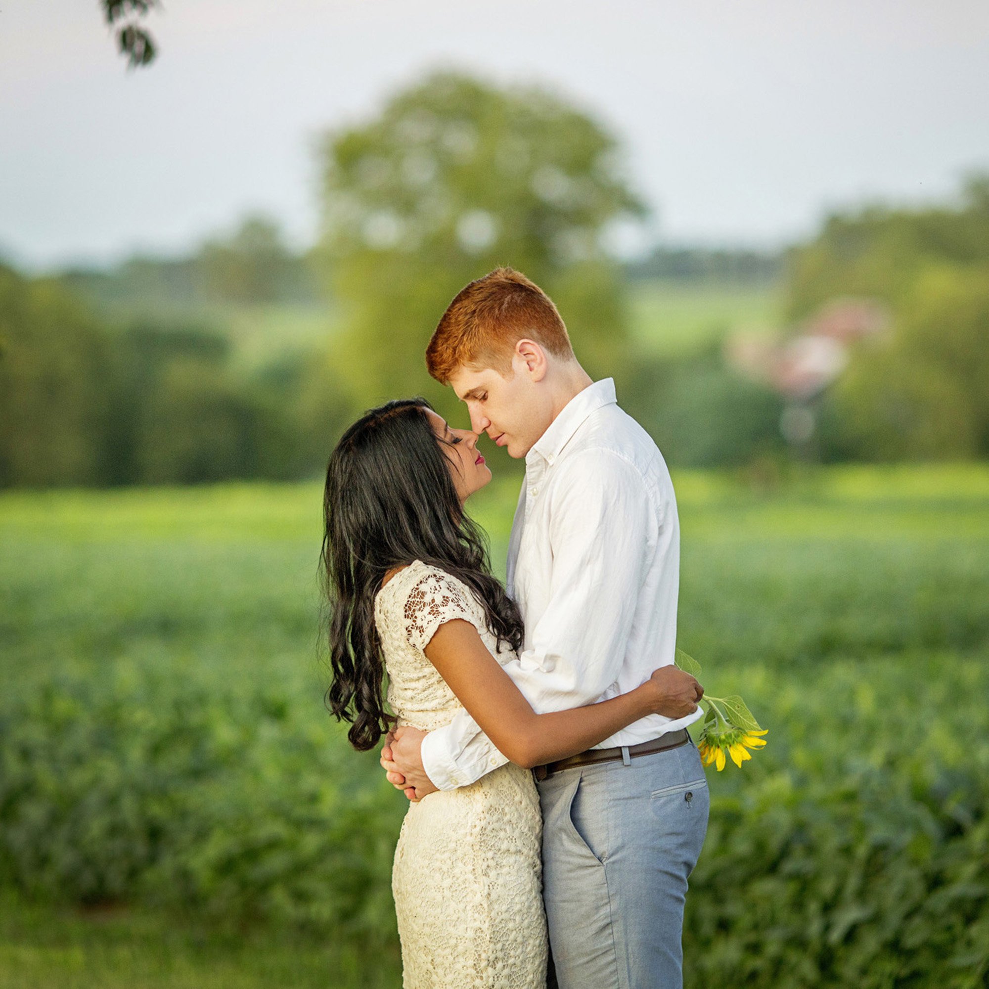 Seriously_Sabrina_Photography_Lexington_Midway_Kentucky_Engagement_Merefield_Sunflowers_Naz_and_Drew26.jpg