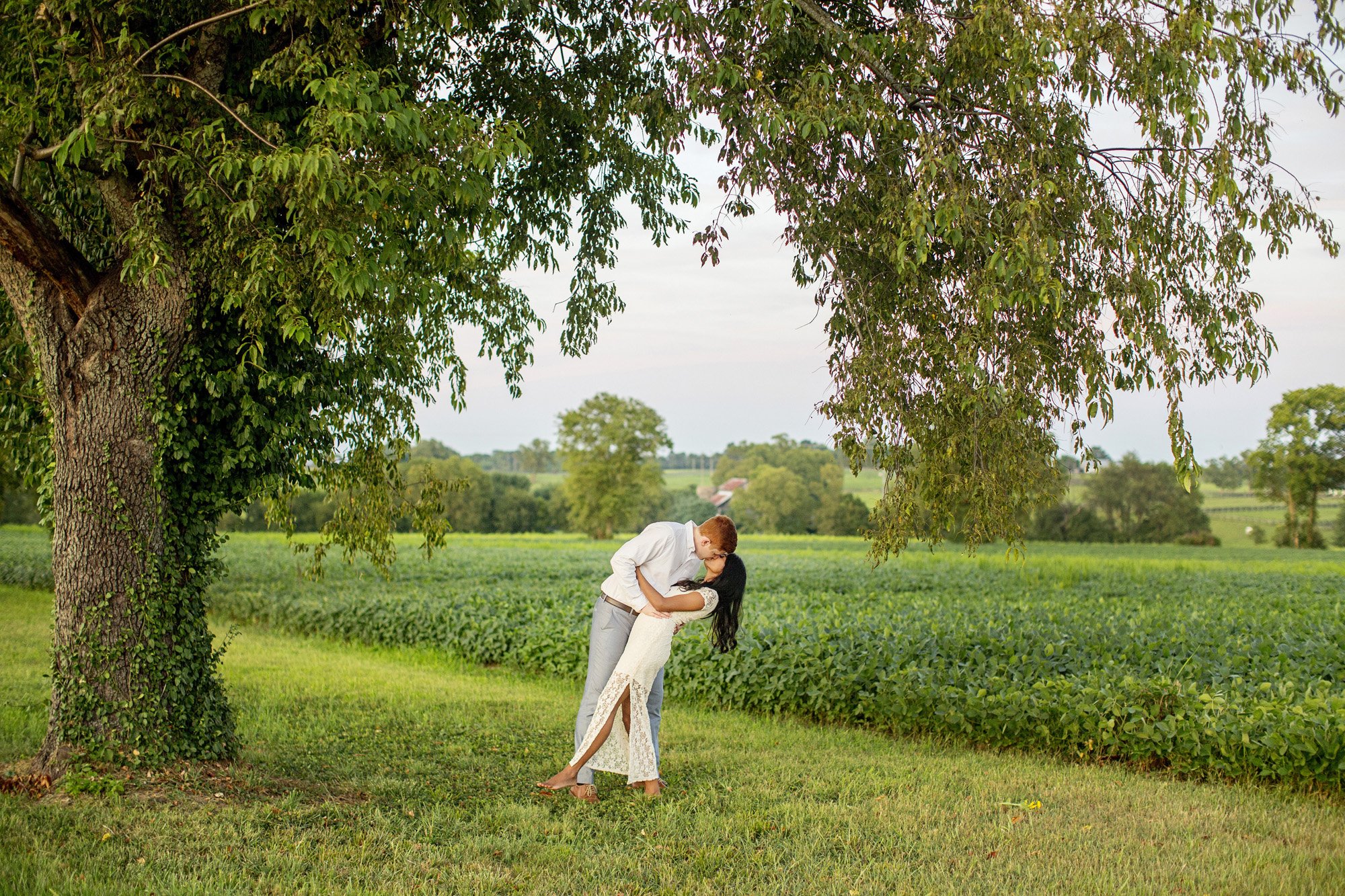 Seriously_Sabrina_Photography_Lexington_Midway_Kentucky_Engagement_Merefield_Sunflowers_Naz_and_Drew30.jpg
