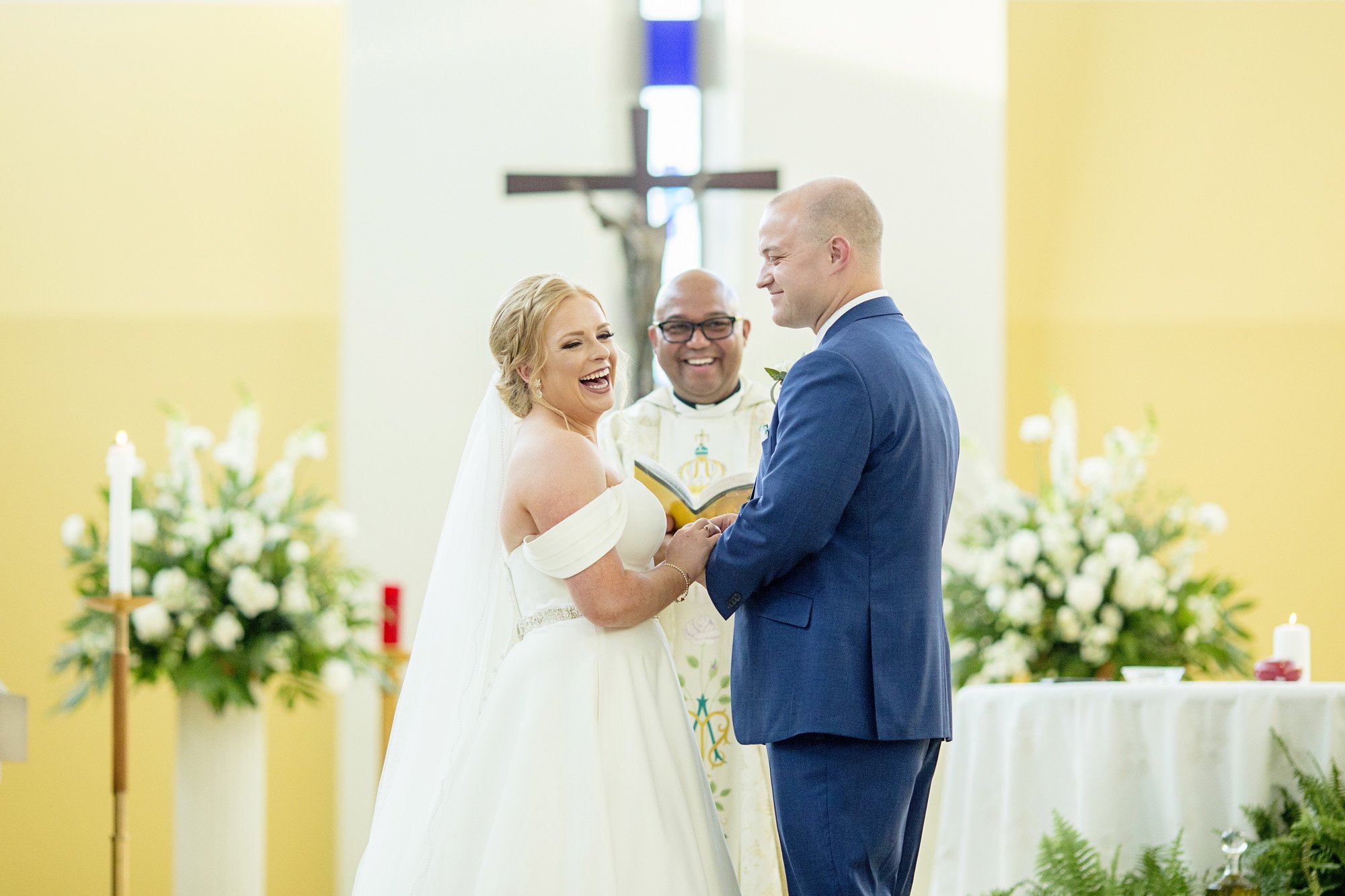 Seriously_Sabrina_Photography_Lexington_Kentucky_Pax_Christi_Round_Barn_Wedding_Beath_61.jpg