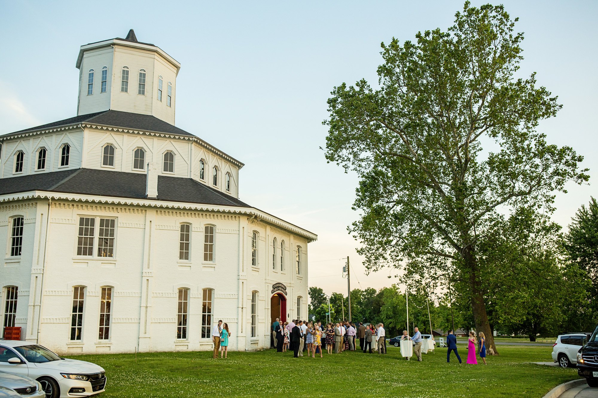 Seriously_Sabrina_Photography_Lexington_Kentucky_Pax_Christi_Round_Barn_Wedding_Beath_80.jpg