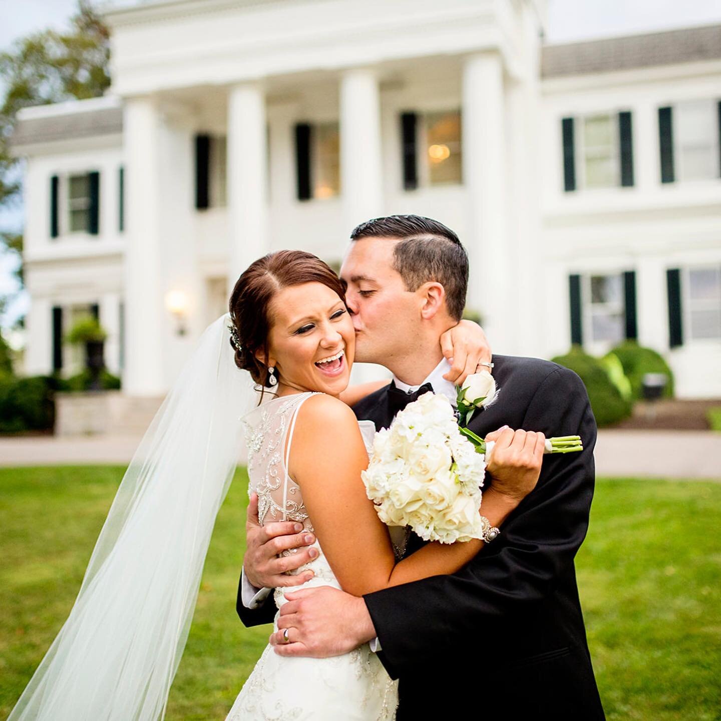 Derek + Hannah met while working at the same restaurant in Lexington. These best friends tied the knot in a sweet ceremony officiated by Hannah&rsquo;s father that had personal vows, celebrated with a reception that had Gatsby inspired details and ma