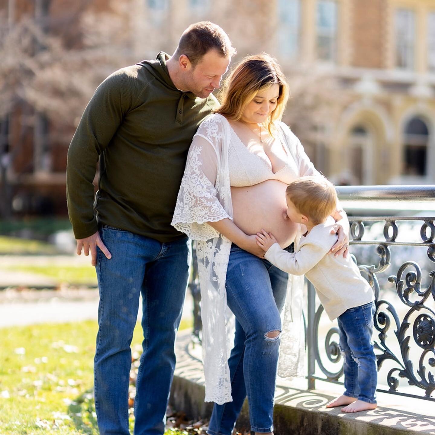 Baby McBear #2 is on the way! 🌸 The Ciresi Family is expanding, and I couldn&rsquo;t be more excited to continue photographing them as their family grows! From engagement to expecting, each shoot has been filled with laughter and love. I can&rsquo;t