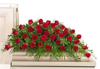 blooming-red-roses-casket-spray-tf209-4-1.425.jpg