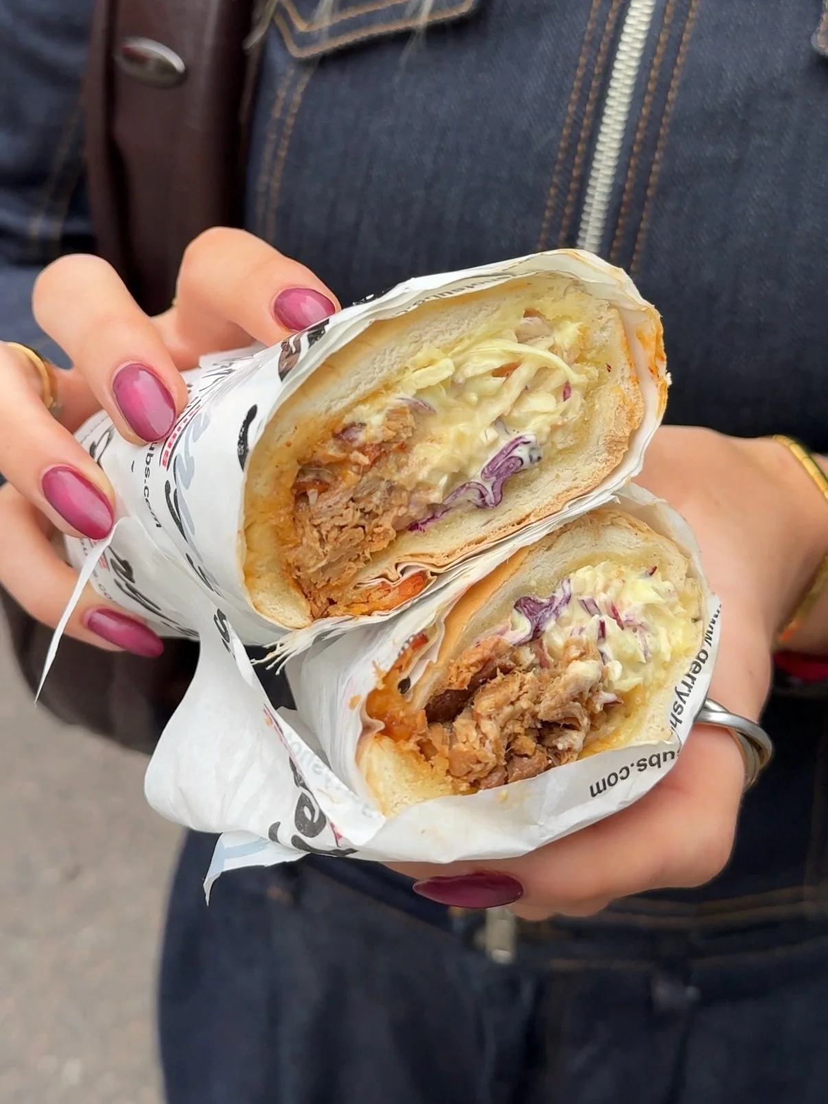 WE&rsquo;VE GO THE BEST BUTTS IN TOWN

BOSTON BUTT PULLED PORK SUB. SLOWLY SMOKED PULLED PORK TOPPED WITH HOUSE COLESLAW, BBQ &amp; CAROLINA SAUCE.