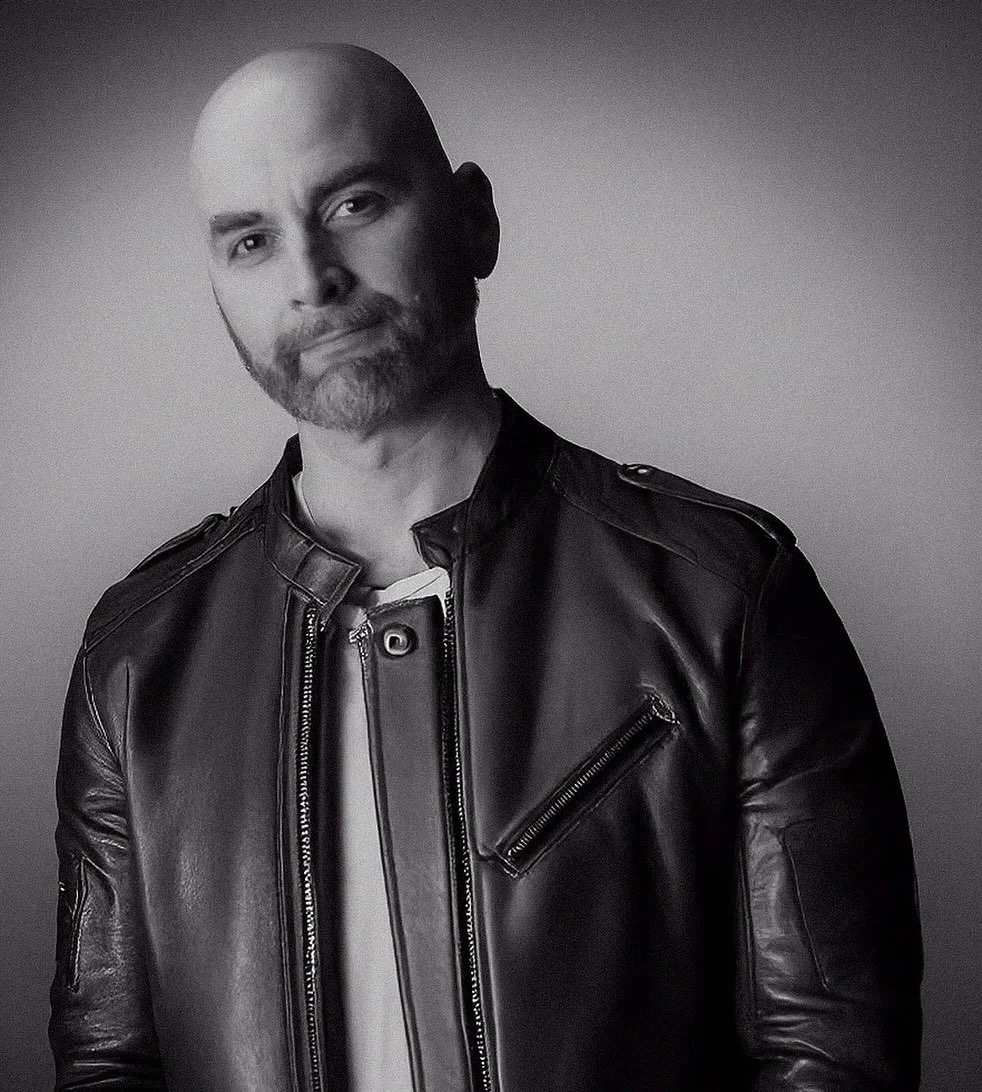 Finding Ireal is pleased to welcome Aizick Grimman to the project.

Aizick is a freelance Cinematographer from the outskirts of Toronto who has spent 20 years in broadcast television, commercial, corporate, web and documentary film-making. This past 