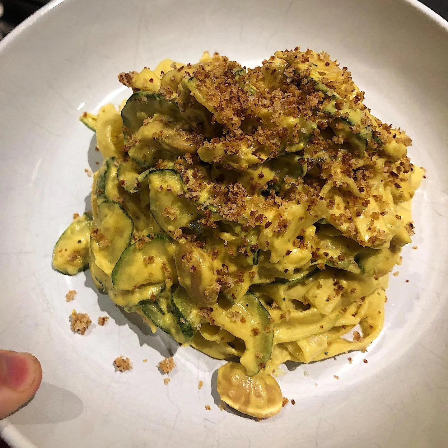 Creamy butterbean and courgette pasta with garlic sourdough breadcrumbs and parsley 🍝

This was one of the nicest impromptu meals I&rsquo;ve made in a while. So good Sophie had the leftovers in a quesadilla the next night. 10/10 would make again, do