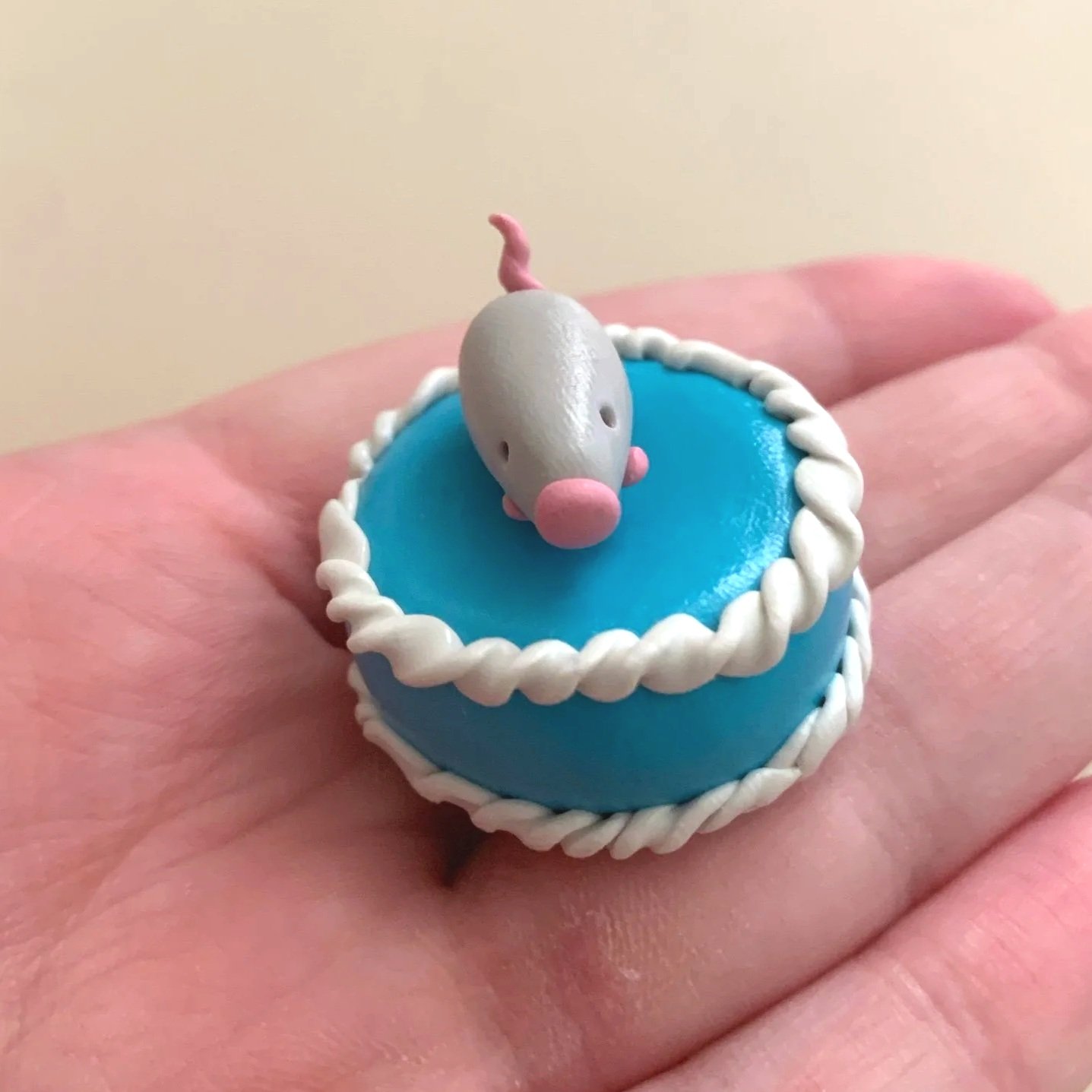Rat Cake Spinner