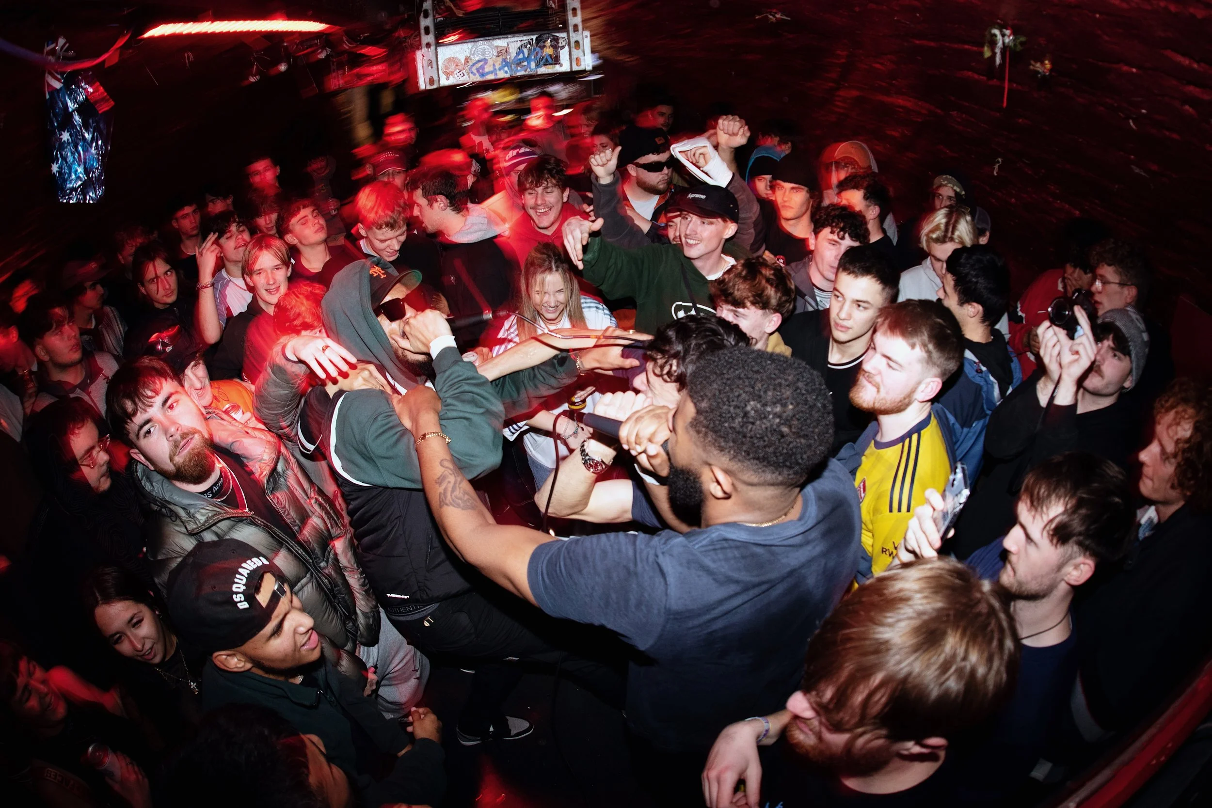 13 ninioh _ devz in crowd v.JPG