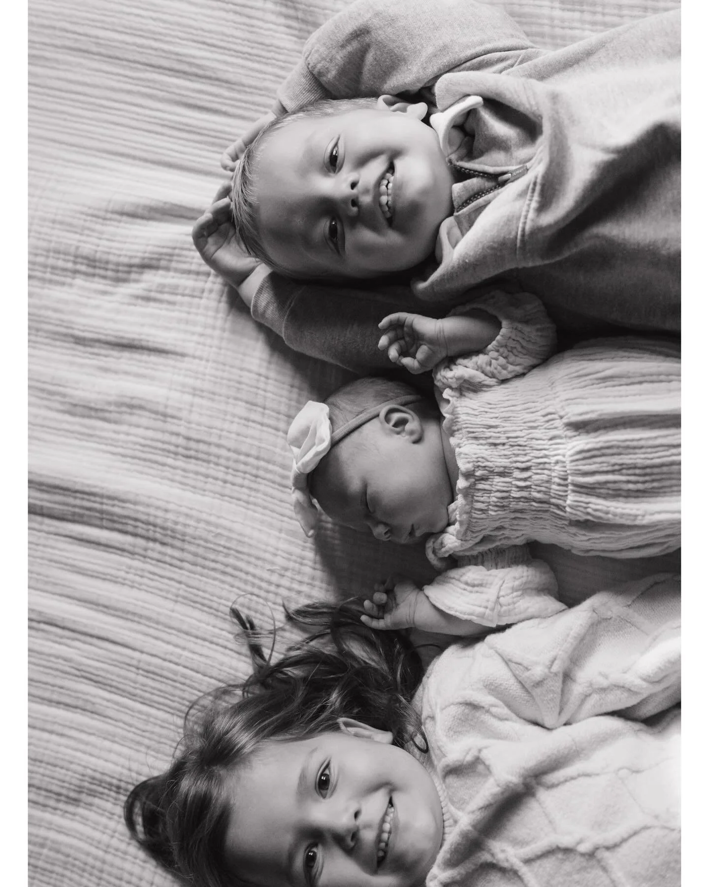 The Kinyoun family has my whole heart 🖤

Each photo deserves its own post but a slide will have to do for now. I absolutely adore in home newborns. It&rsquo;s always such a special opportunity for me to come in and freeze time for you. Because I pro