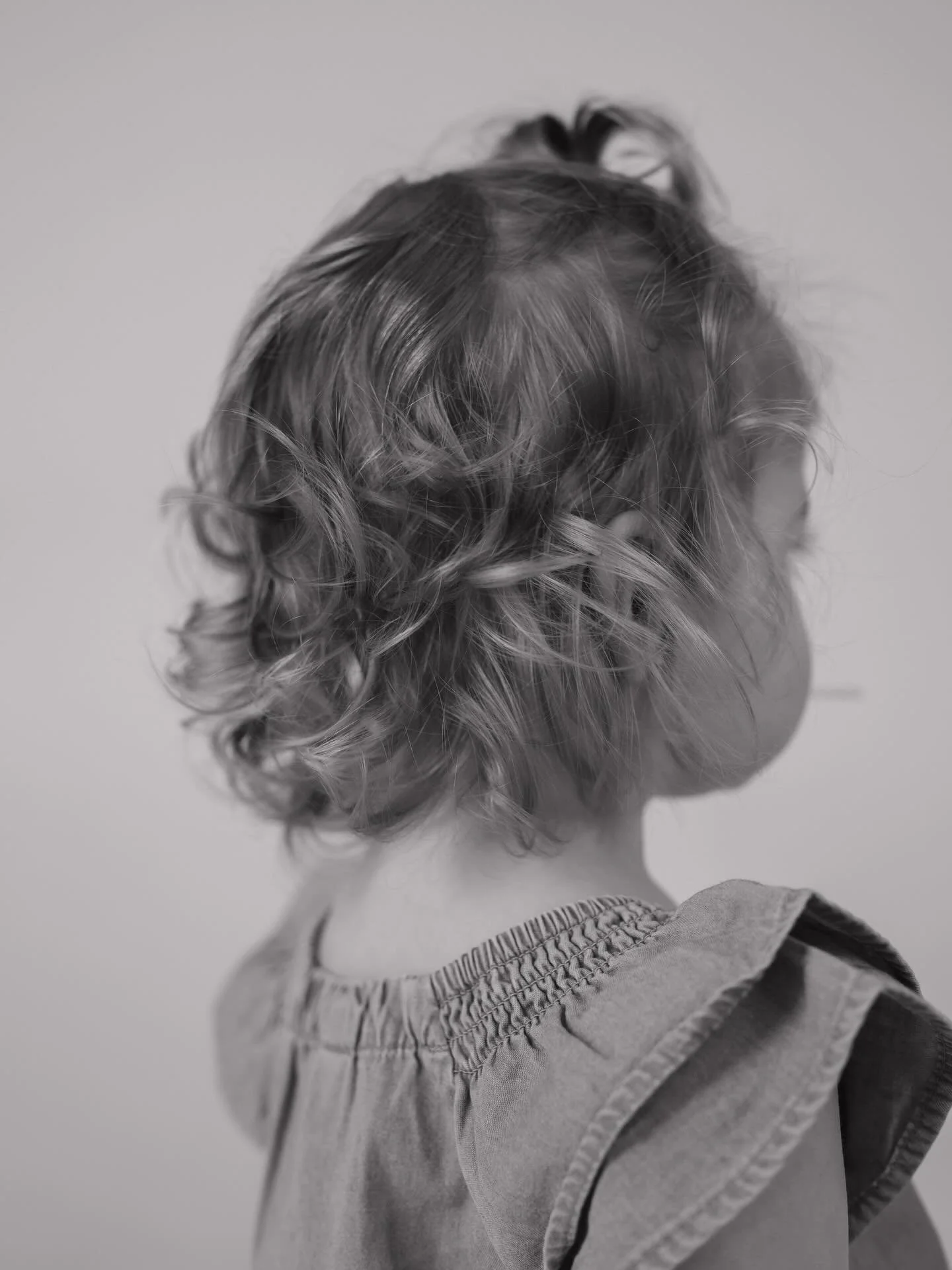 Personality minis 🖤🤍
These are the photos that feel like them.
Personality Minis are short, relaxed sessions designed to capture your child exactly as they are in this season. 
📸 Hosting Sunday, February 8th from 10-12. Link in bio ✨