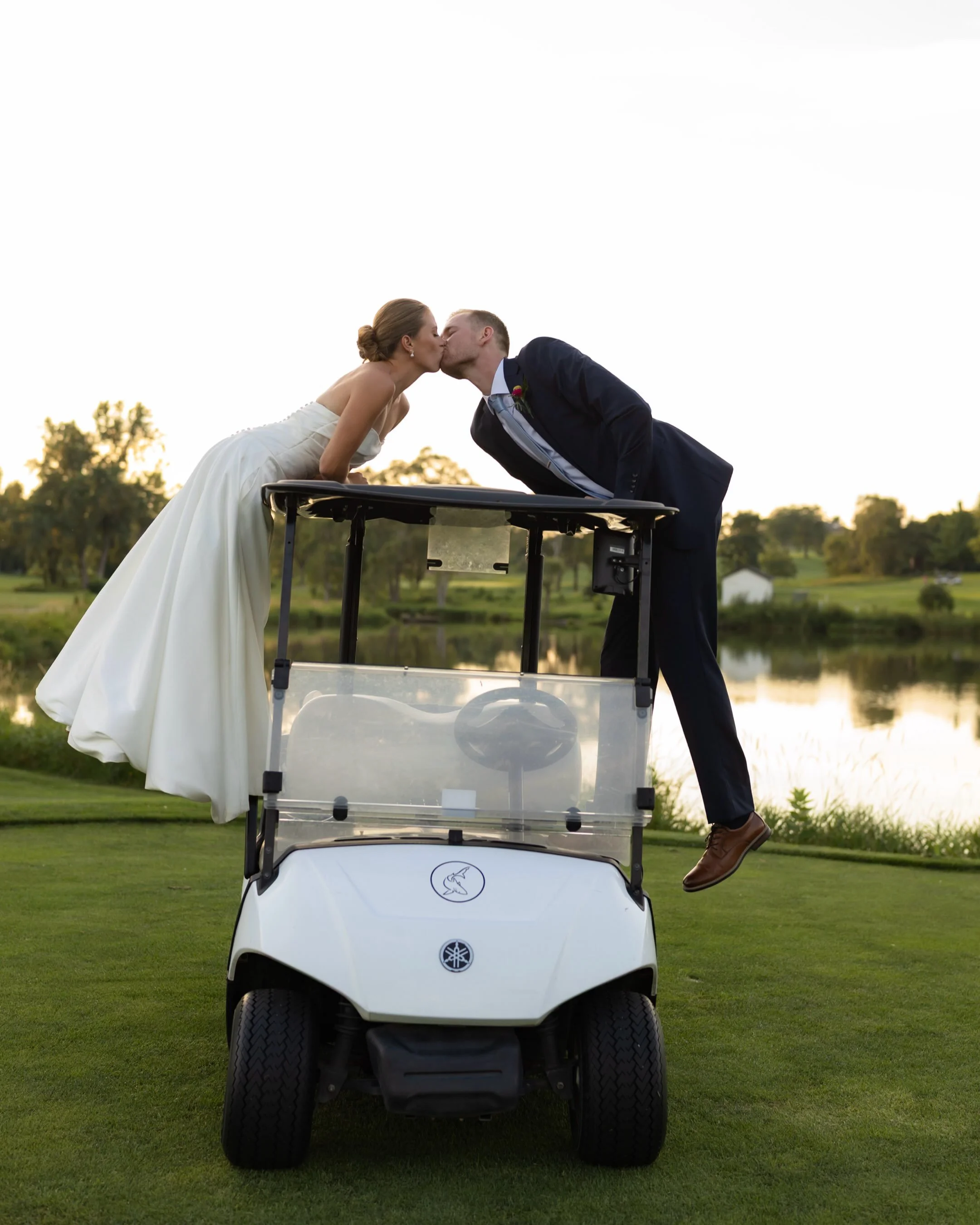Mr &amp; Dr Bahl ✨⛳️

Hayden and Emma&rsquo;s day was nonstop fun. A top favorite moment of mine was when we took the golf cart out at sunset for portraits of just the two of them. My first and last time letting Hayden lead in a golf cart, my stomach